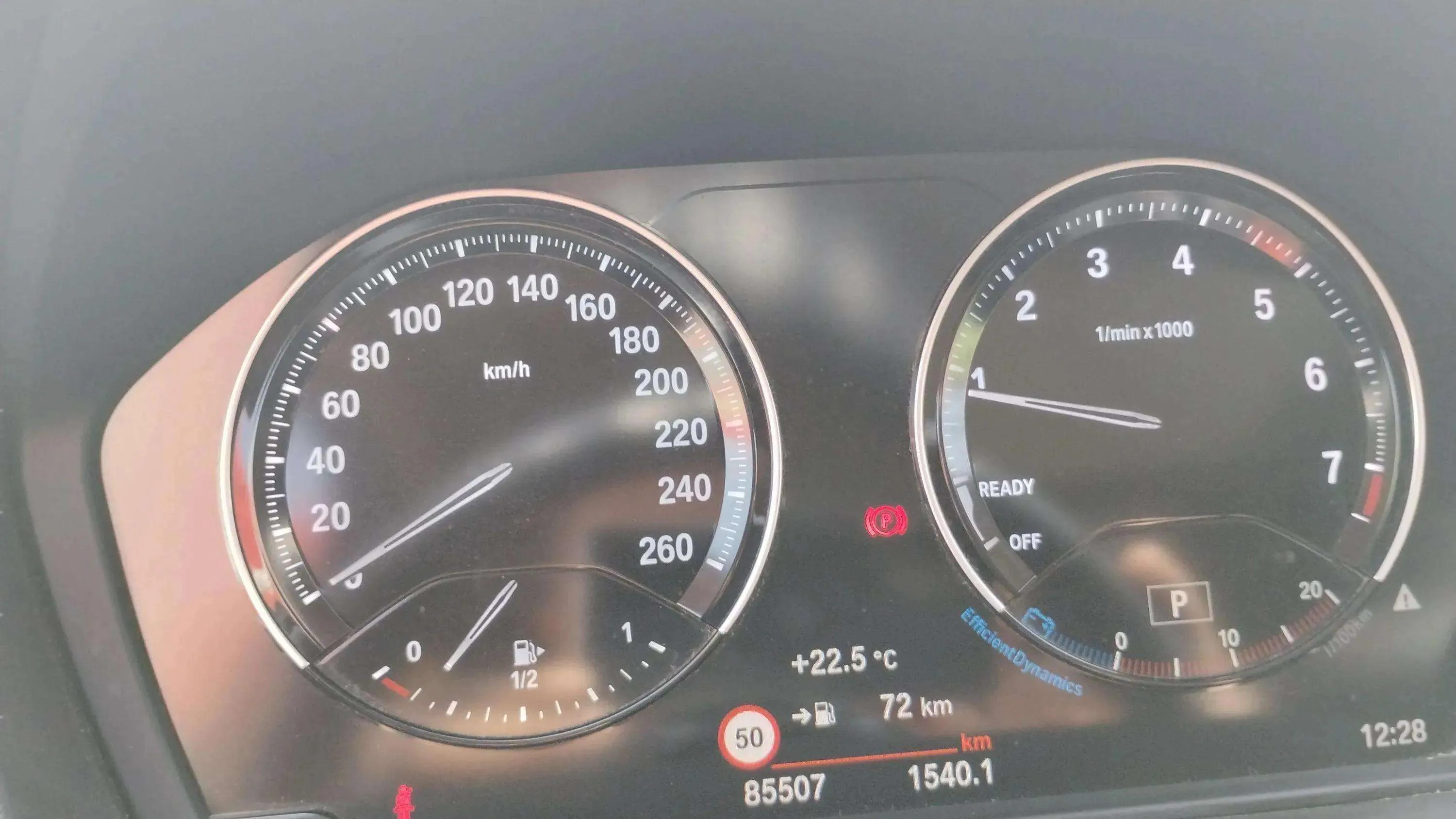 BMW X1 sDrive20i DCT - foto 18