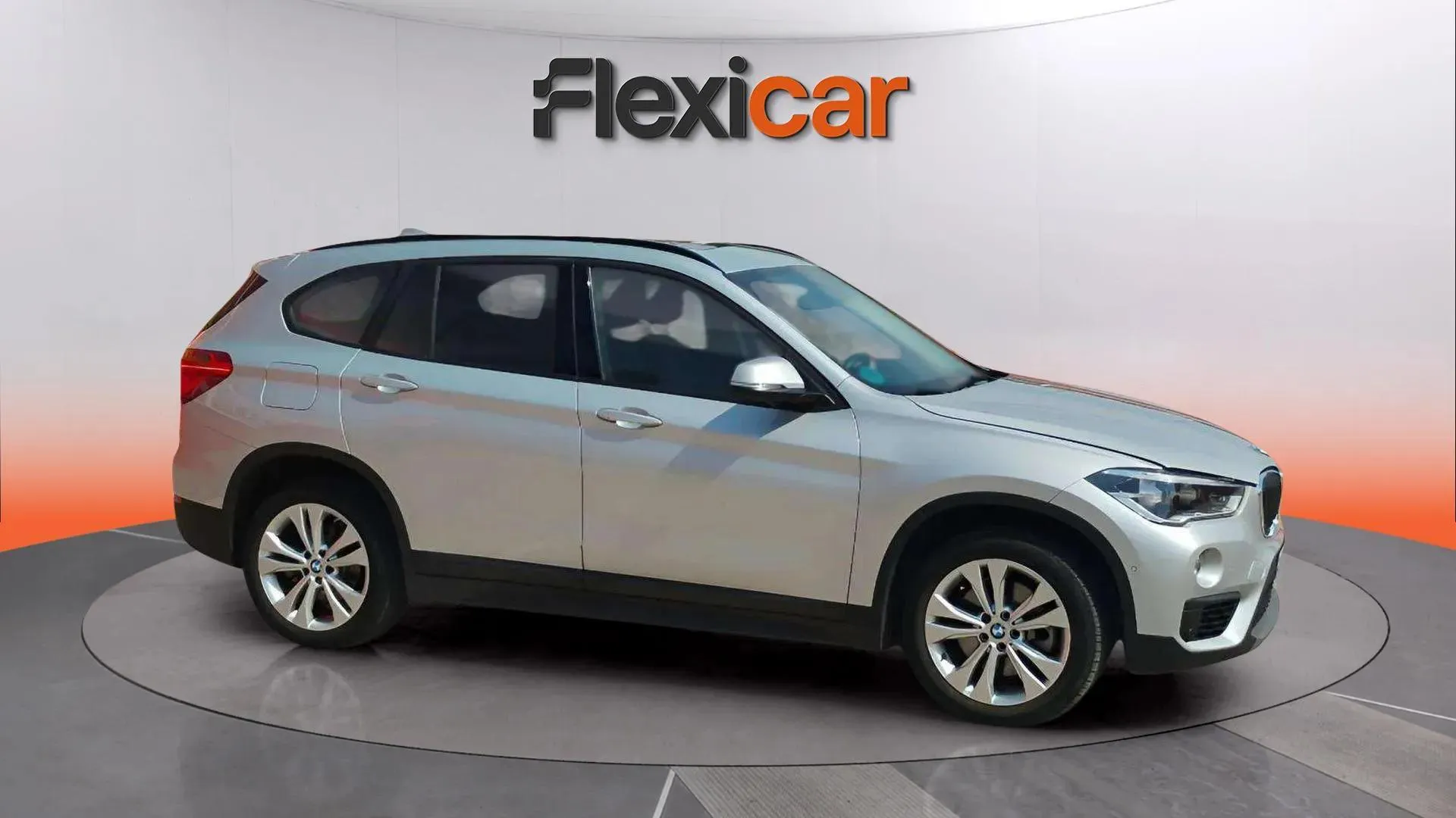 BMW X1 sDrive20i DCT - foto 4