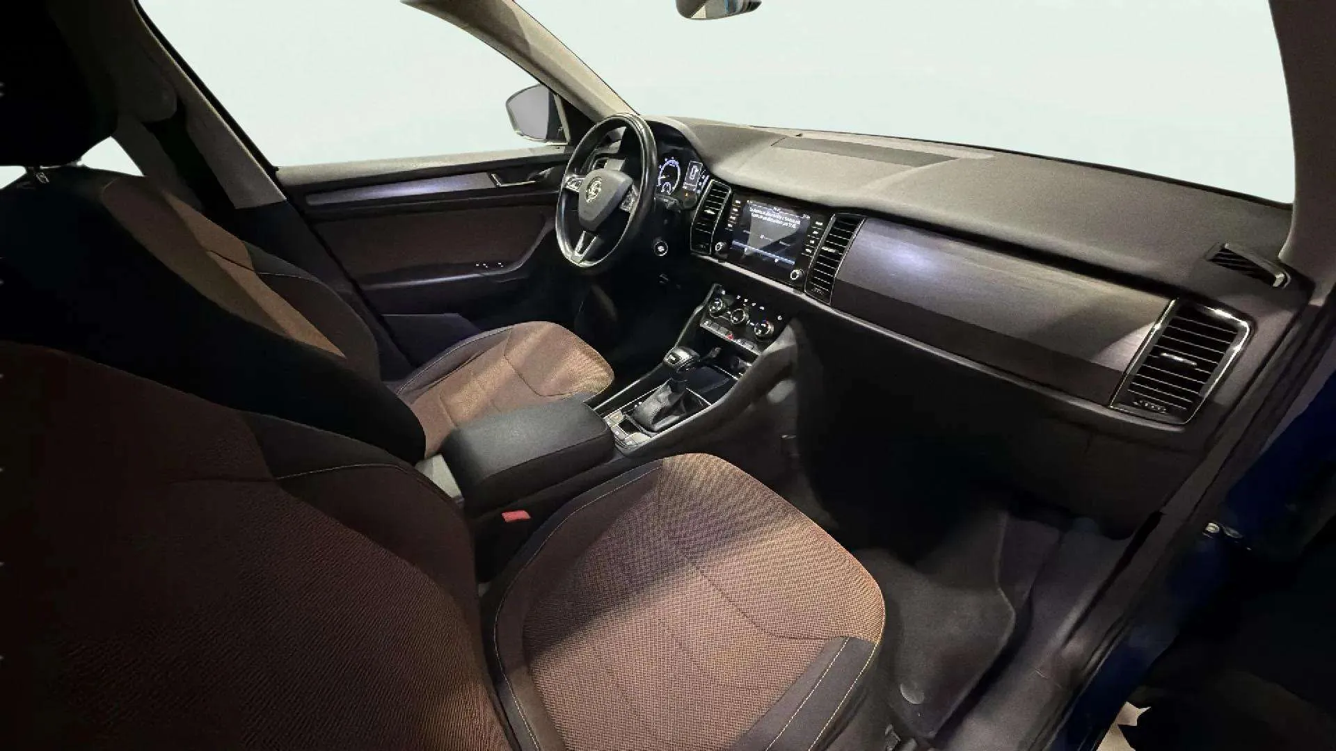 Škoda Kodiaq 1.4 TSI DSG 4x2 Ambition - foto 17