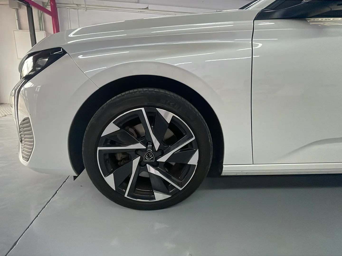 Peugeot 308 Allure Pack BlueHDi 130 EAT8 - foto 7
