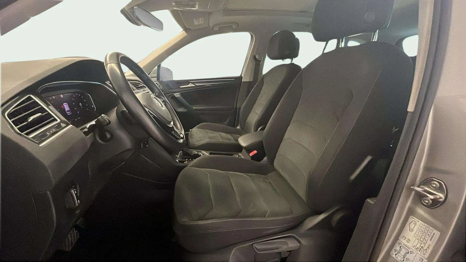 Volkswagen Tiguan Advance 2.0 TDI DSG - foto 14