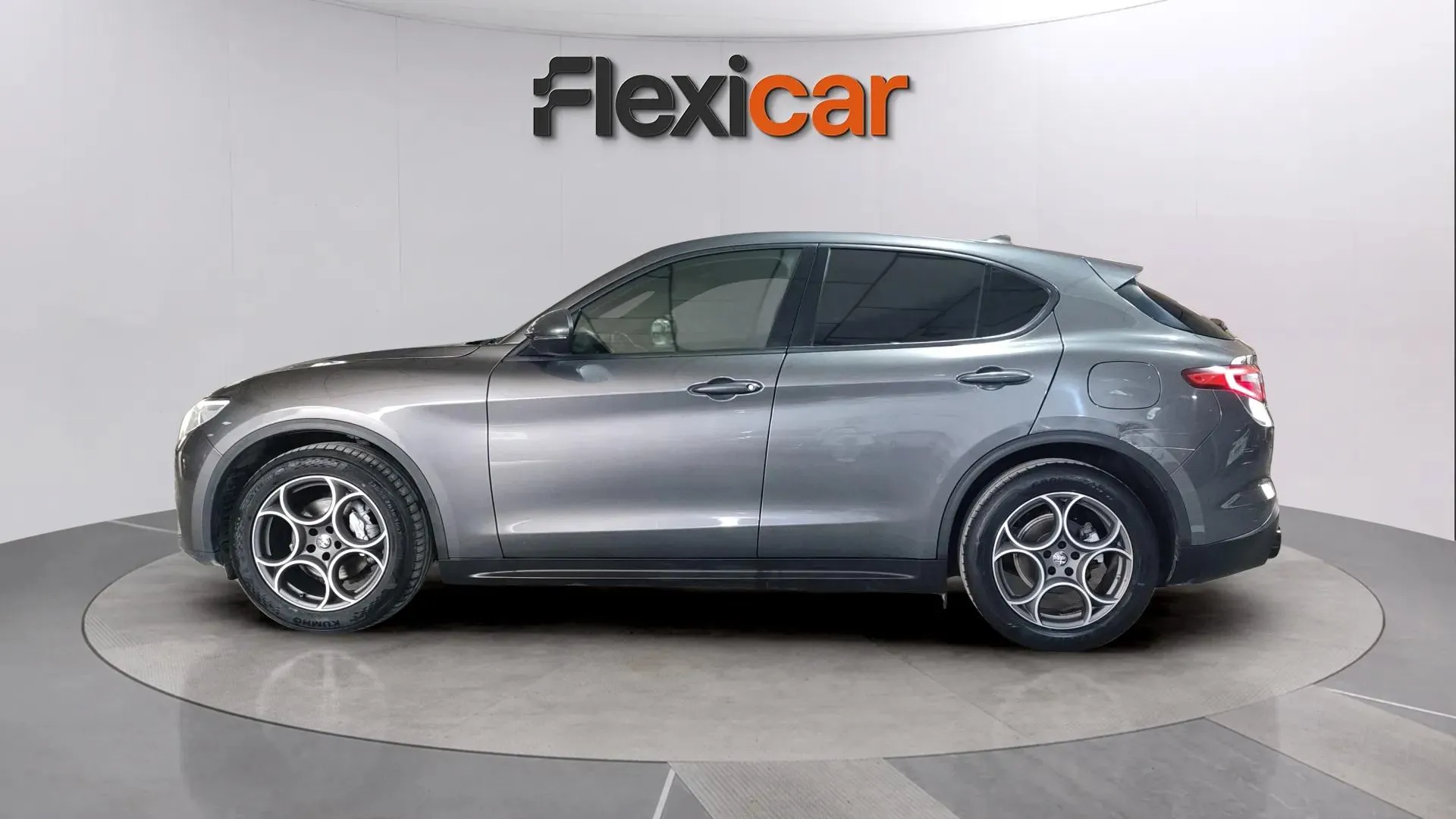 Alfa Romeo Stelvio 2.2 Diesel Sprint AWD - foto 2