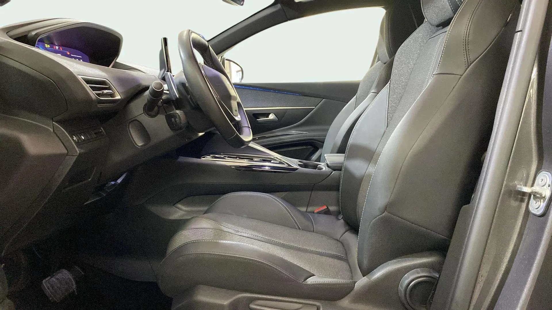 Peugeot 3008 1.2 PureTech Allure Pack EAT8 - foto 10