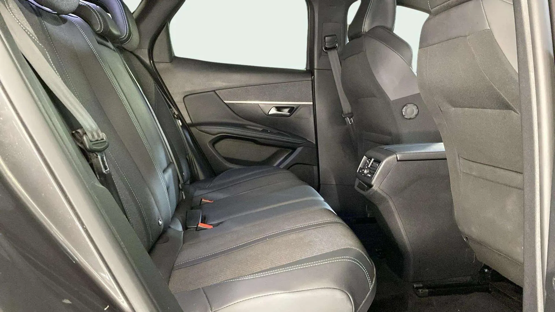 Peugeot 3008 1.2 PureTech Allure Pack EAT8 - foto 13