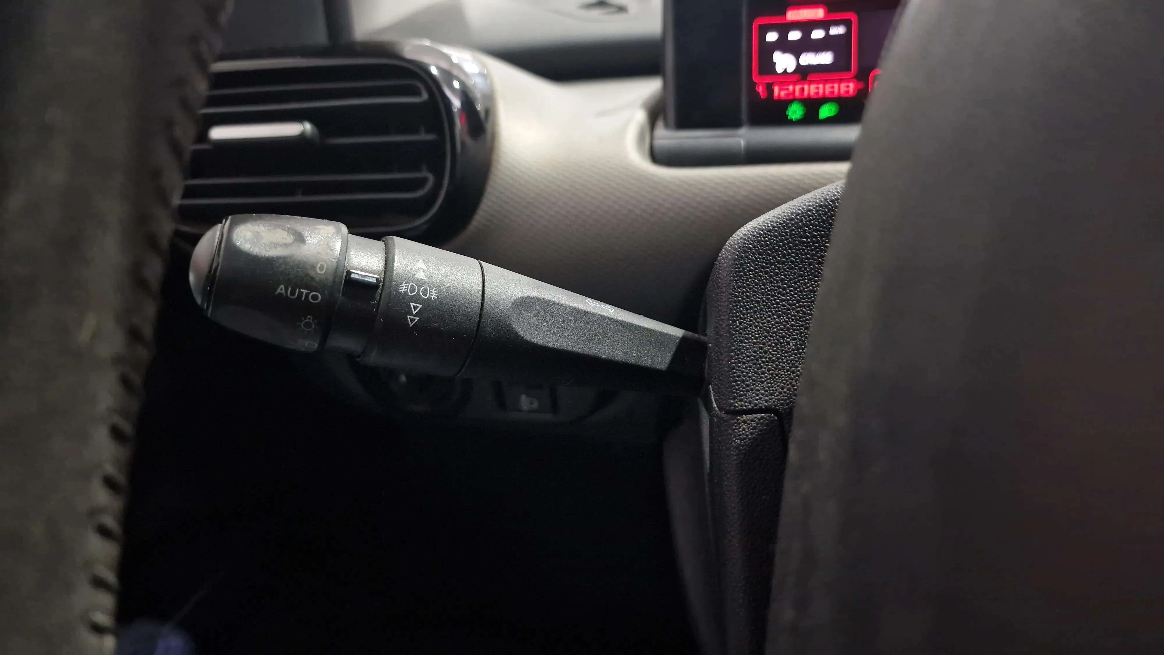 Citroën C4 Cactus BlueHDi Shine - foto 17