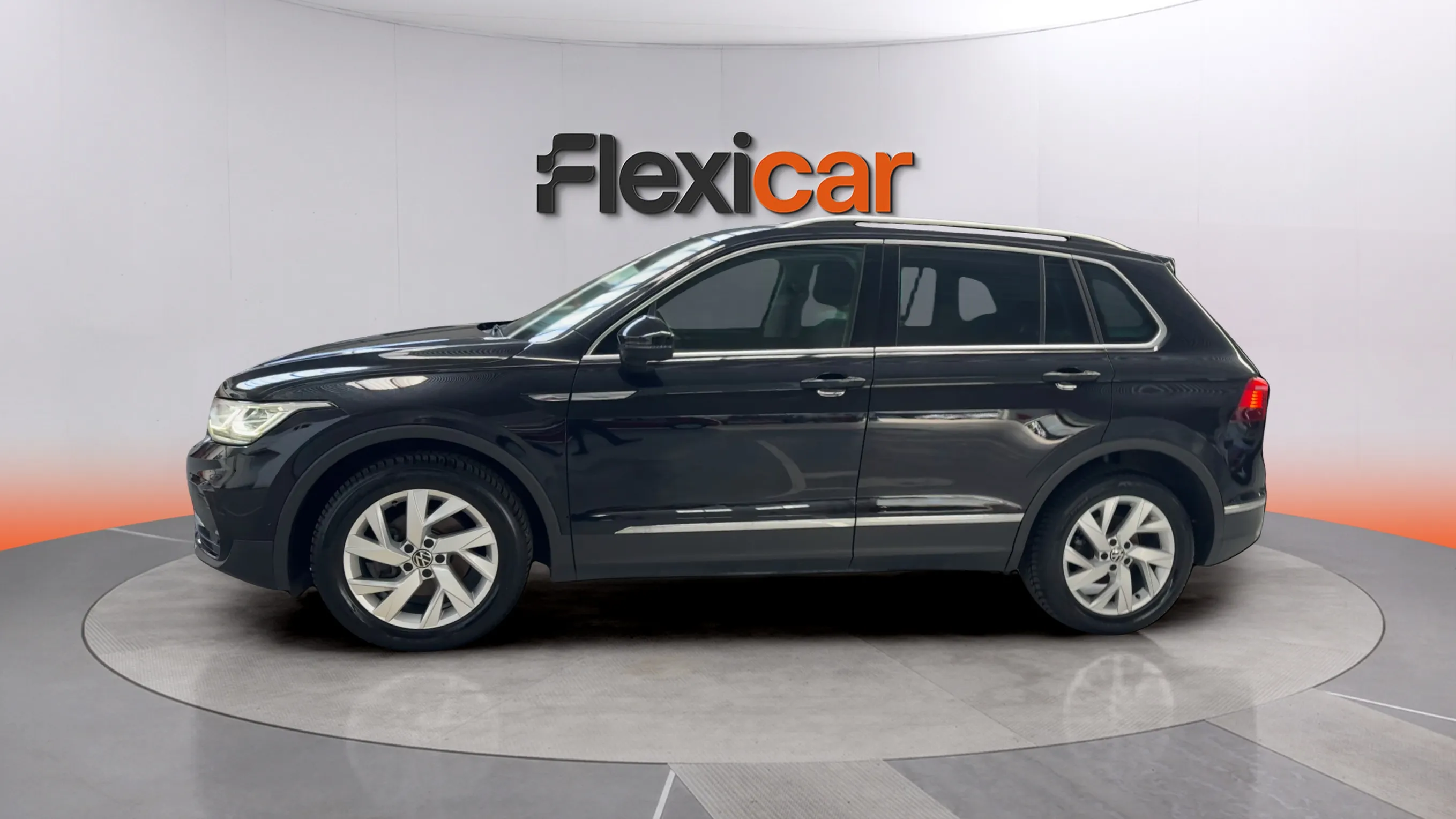 Volkswagen Tiguan Life 2.0 TDI DSG - foto 3