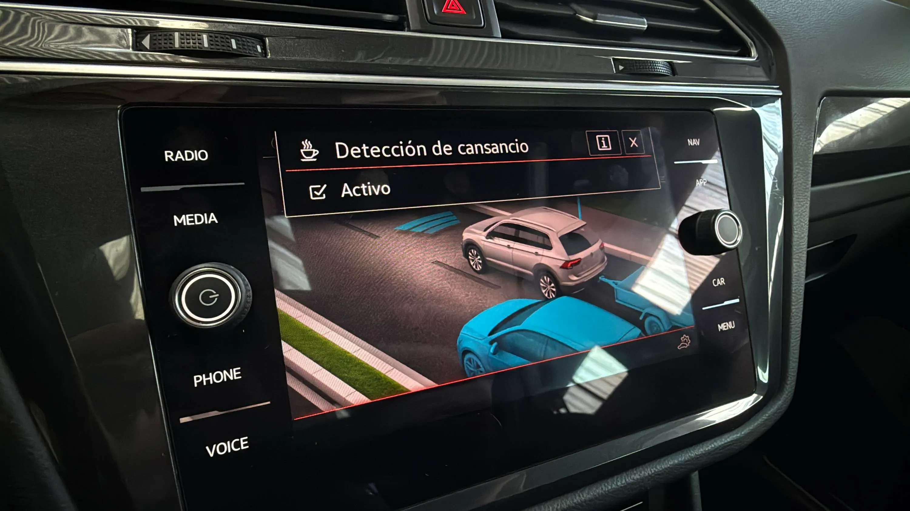Volkswagen Tiguan Life 2.0 TDI DSG - foto 24
