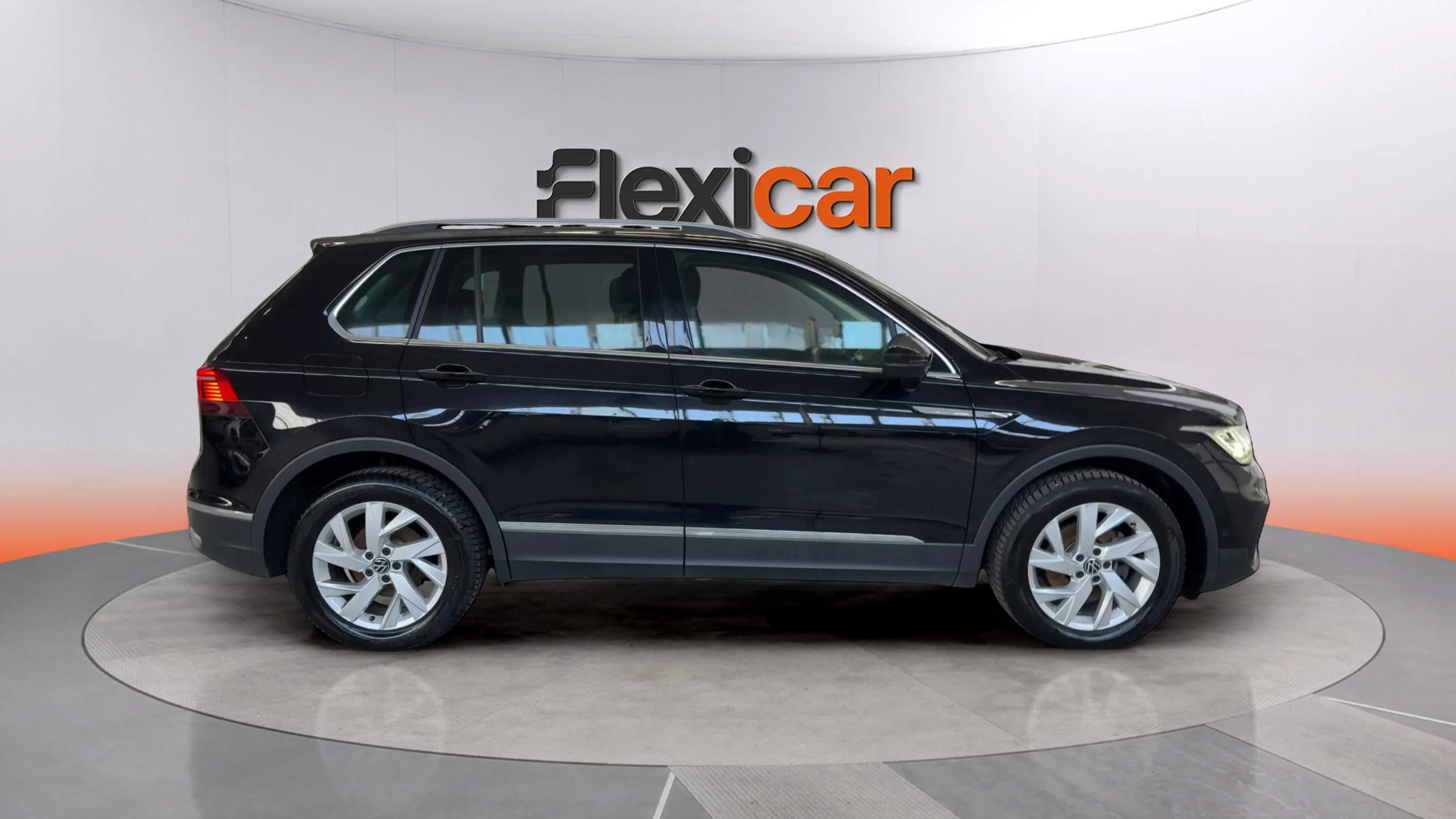 Volkswagen Tiguan Life 2.0 TDI DSG - foto 8