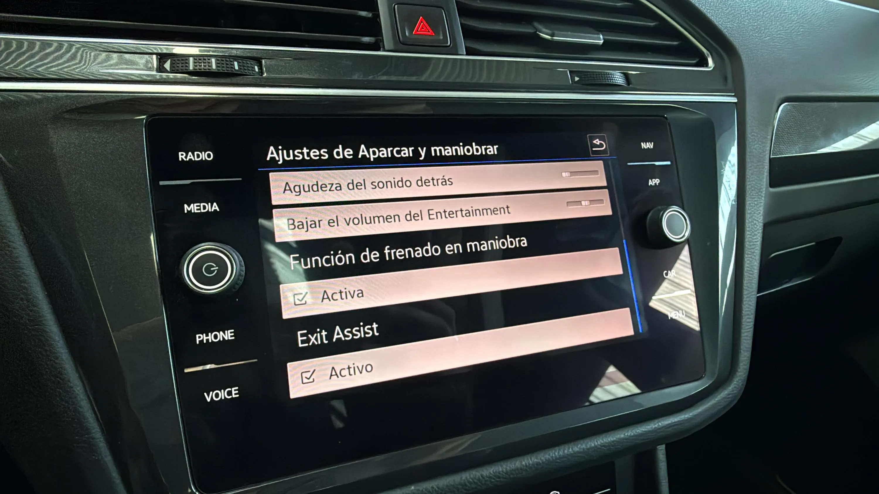 Volkswagen Tiguan Life 2.0 TDI DSG - foto 28