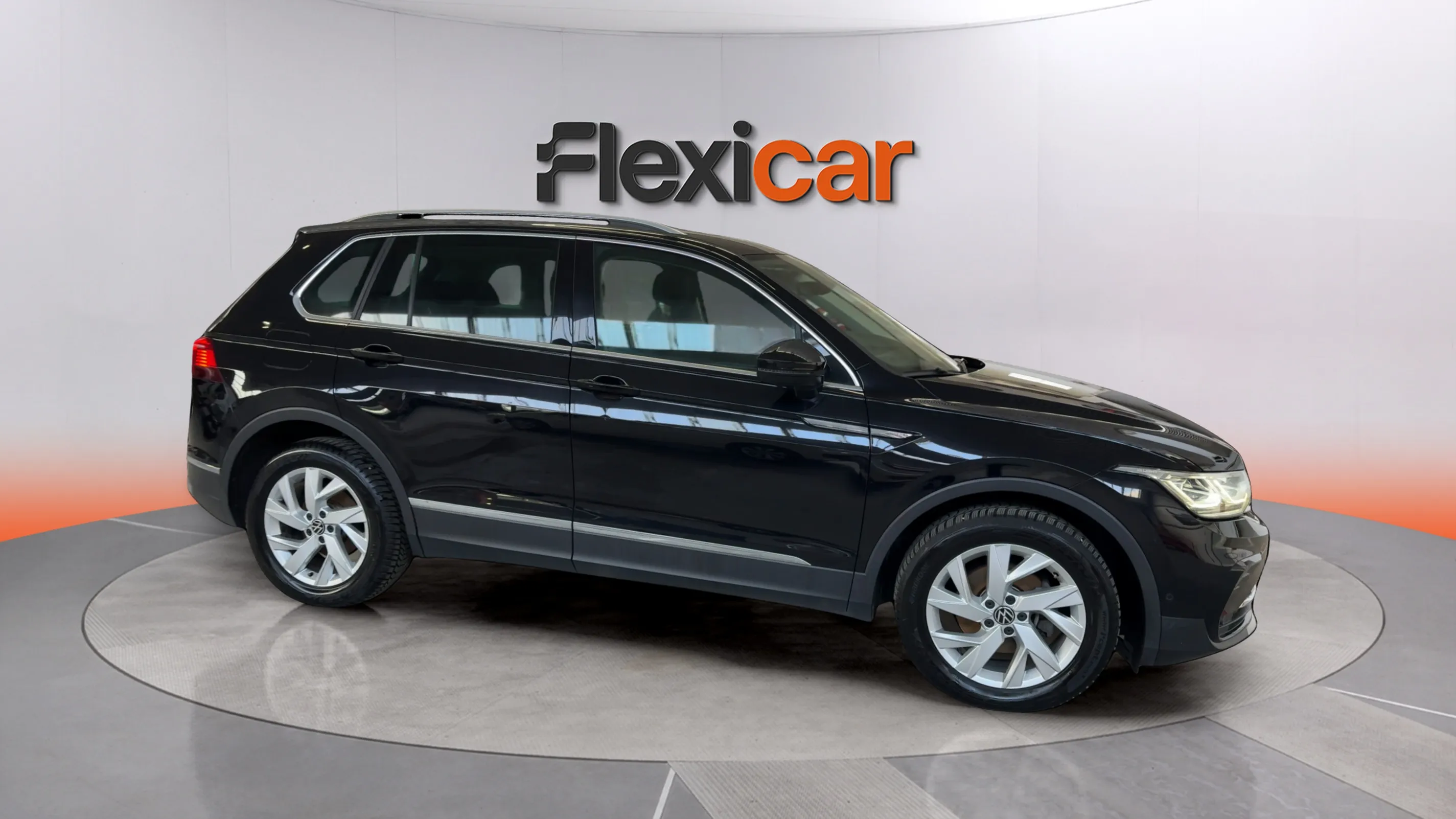 Volkswagen Tiguan Life 2.0 TDI DSG - foto 7