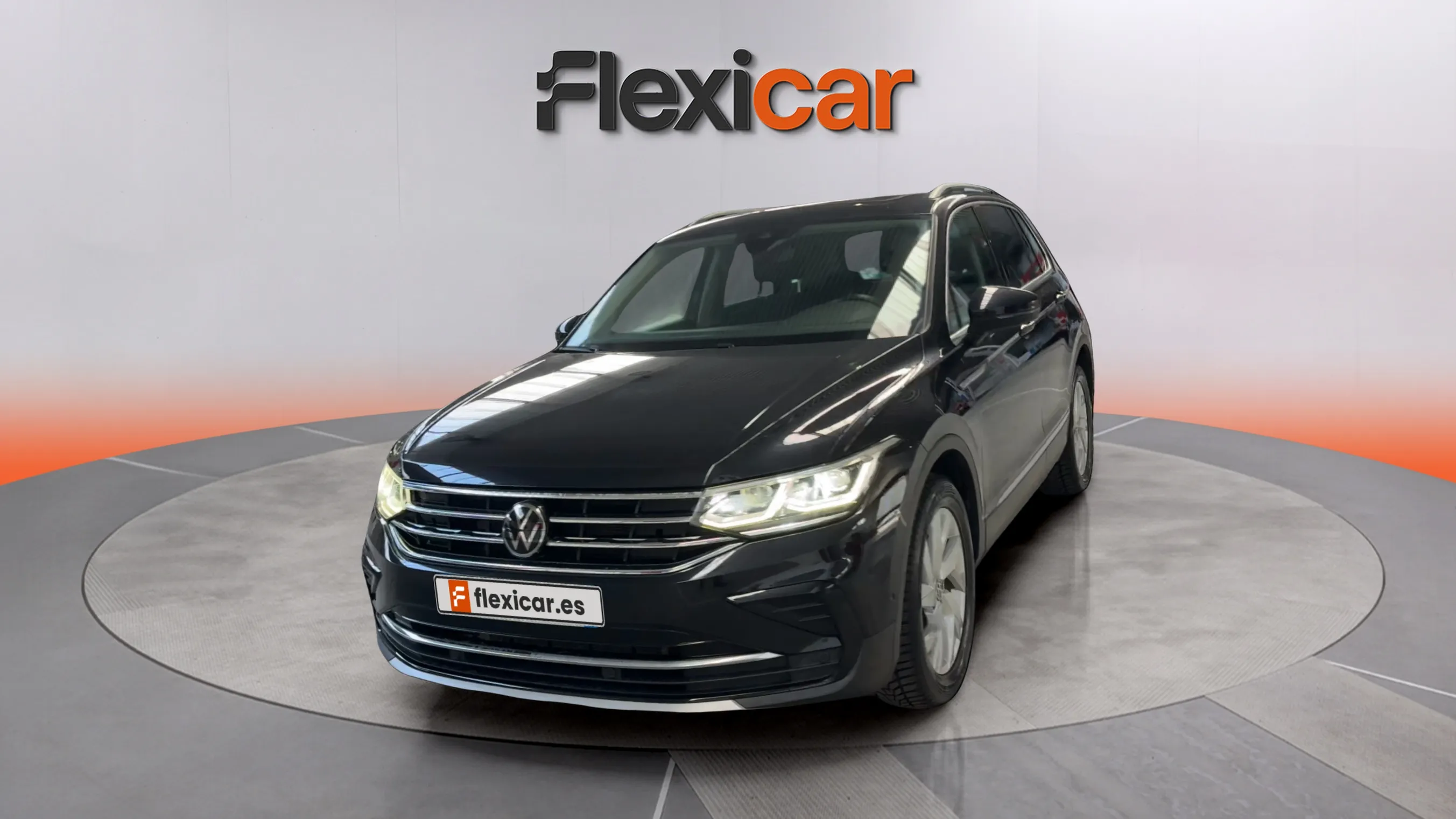 Volkswagen Tiguan Life 2.0 TDI DSG - foto 2
