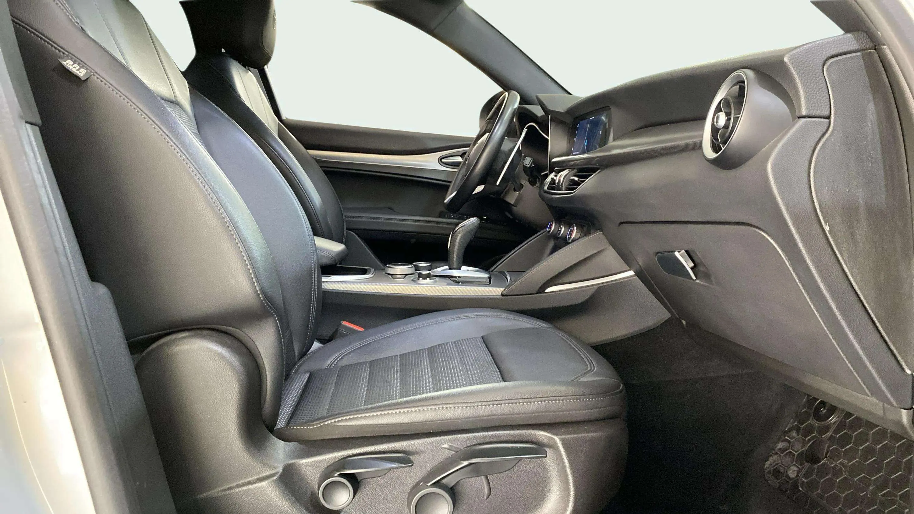 Alfa Romeo Stelvio 2.2 Diesel Sprint RWD - foto 12