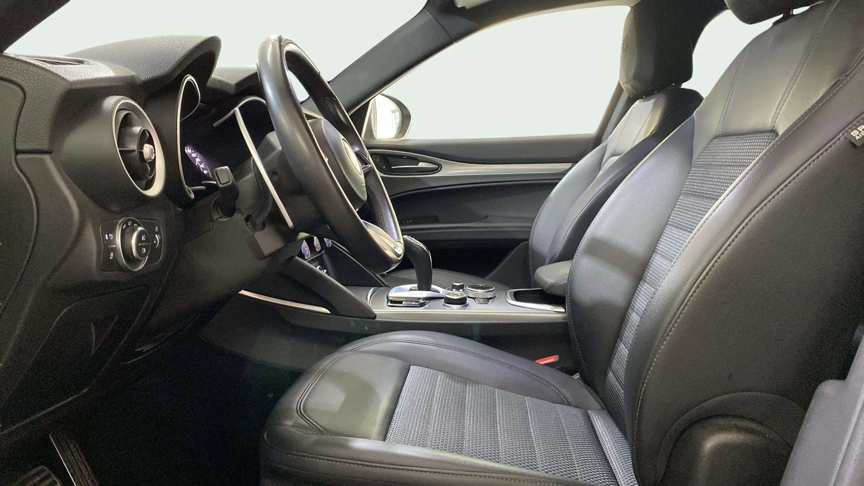 Alfa Romeo Stelvio 2.2 Diesel Sprint RWD - foto 10