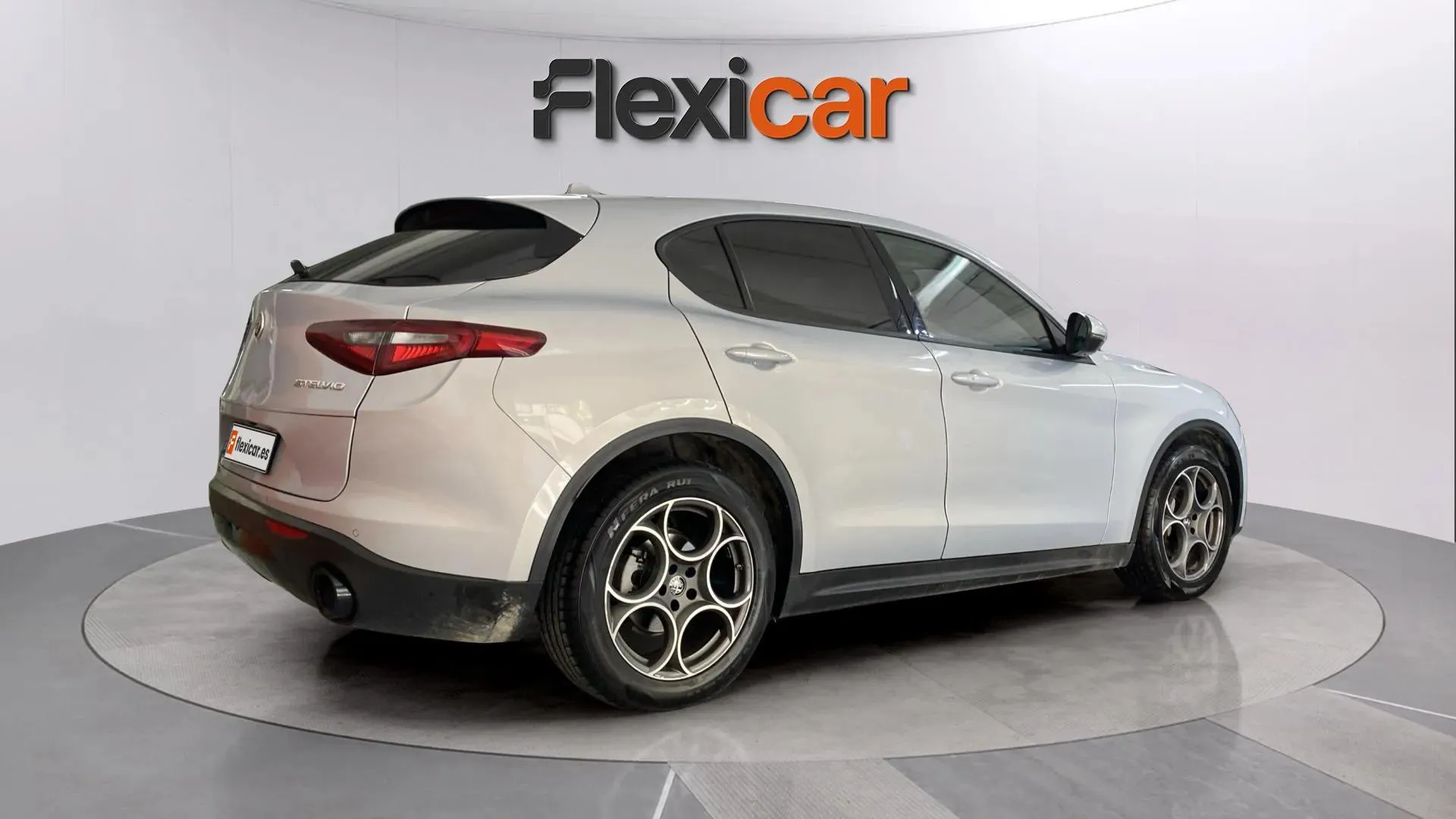 Alfa Romeo Stelvio 2.2 Diesel Sprint RWD - foto 7
