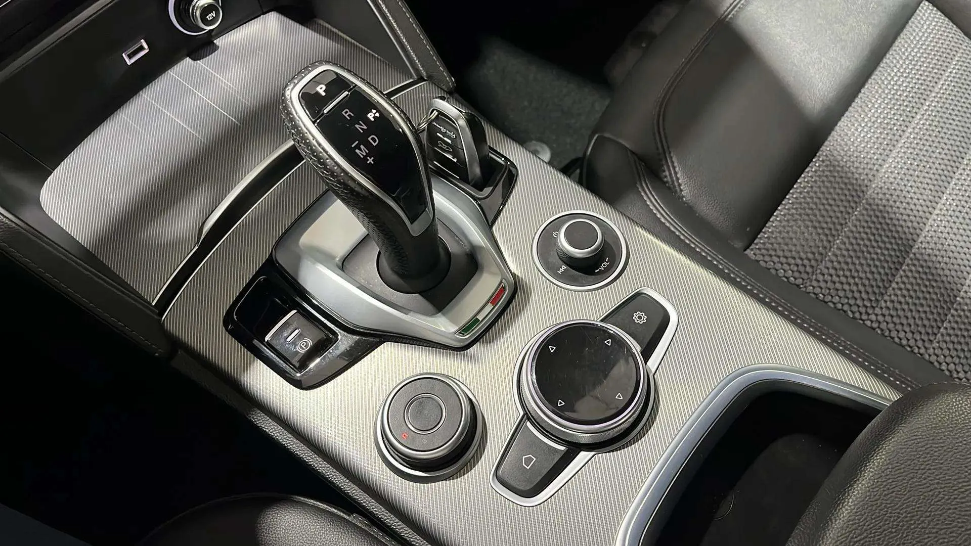 Alfa Romeo Stelvio 2.2 Diesel Sprint RWD - foto 25