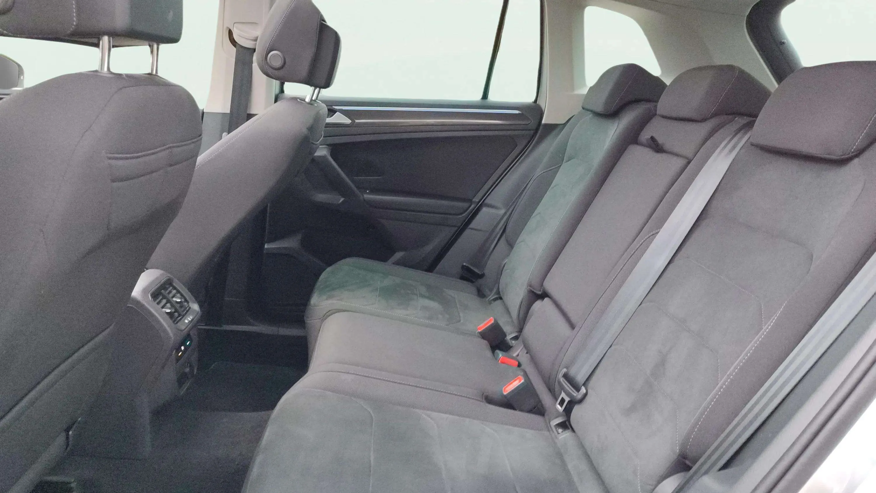 Volkswagen Tiguan Life 2.0 TDI DSG - foto 11