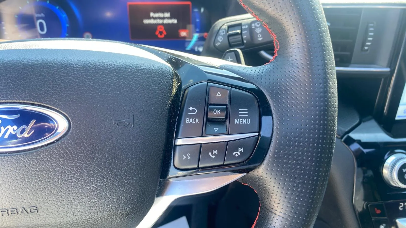 Ford Explorer 3.0 PHEV AWD ST Line - foto 23