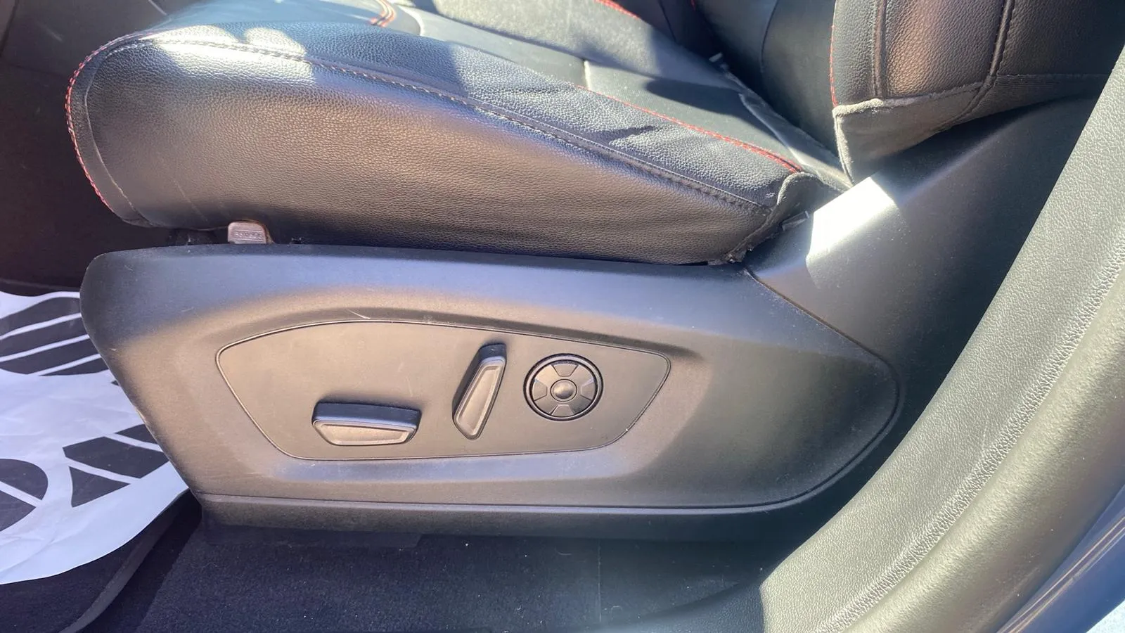 Ford Explorer 3.0 PHEV AWD ST Line - foto 27