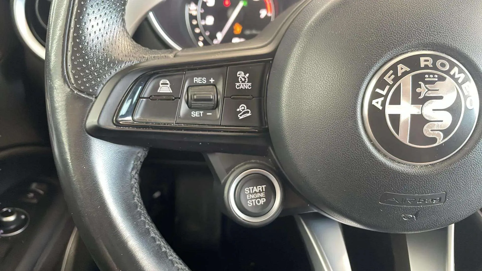Alfa Romeo Stelvio 2.0 Gasolina Sprint Q4 - foto 30
