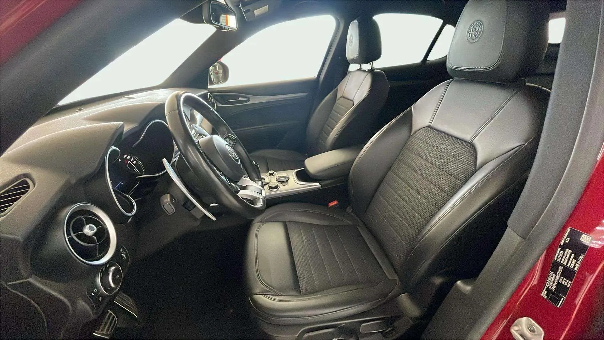 Alfa Romeo Stelvio 2.0 Gasolina Sprint Q4 - foto 13