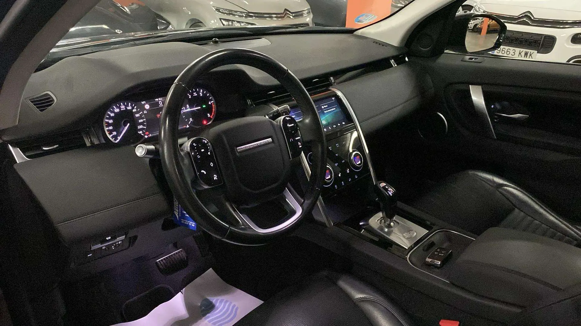 Land Rover Discovery Sport 2.0D I4-L.Flw AWD MHEV SE - foto 11