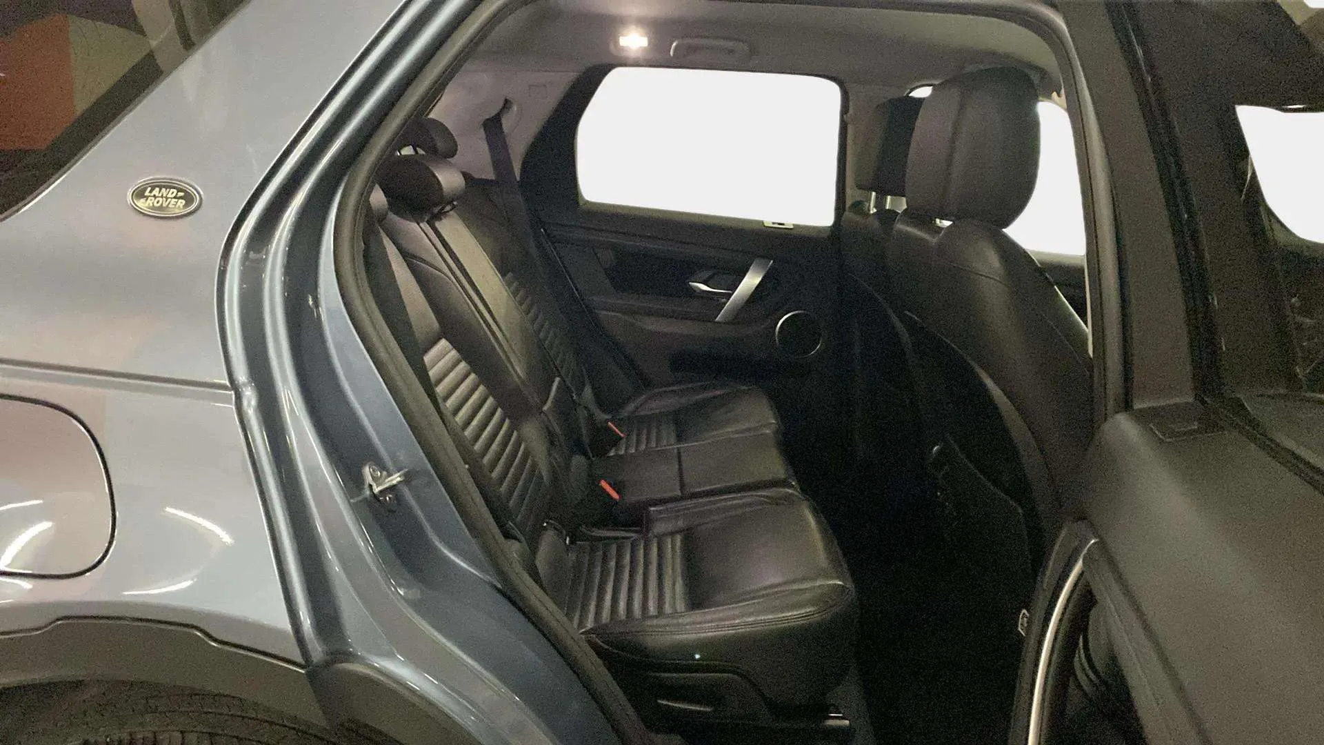 Land Rover Discovery Sport 2.0D I4-L.Flw AWD MHEV SE - foto 28