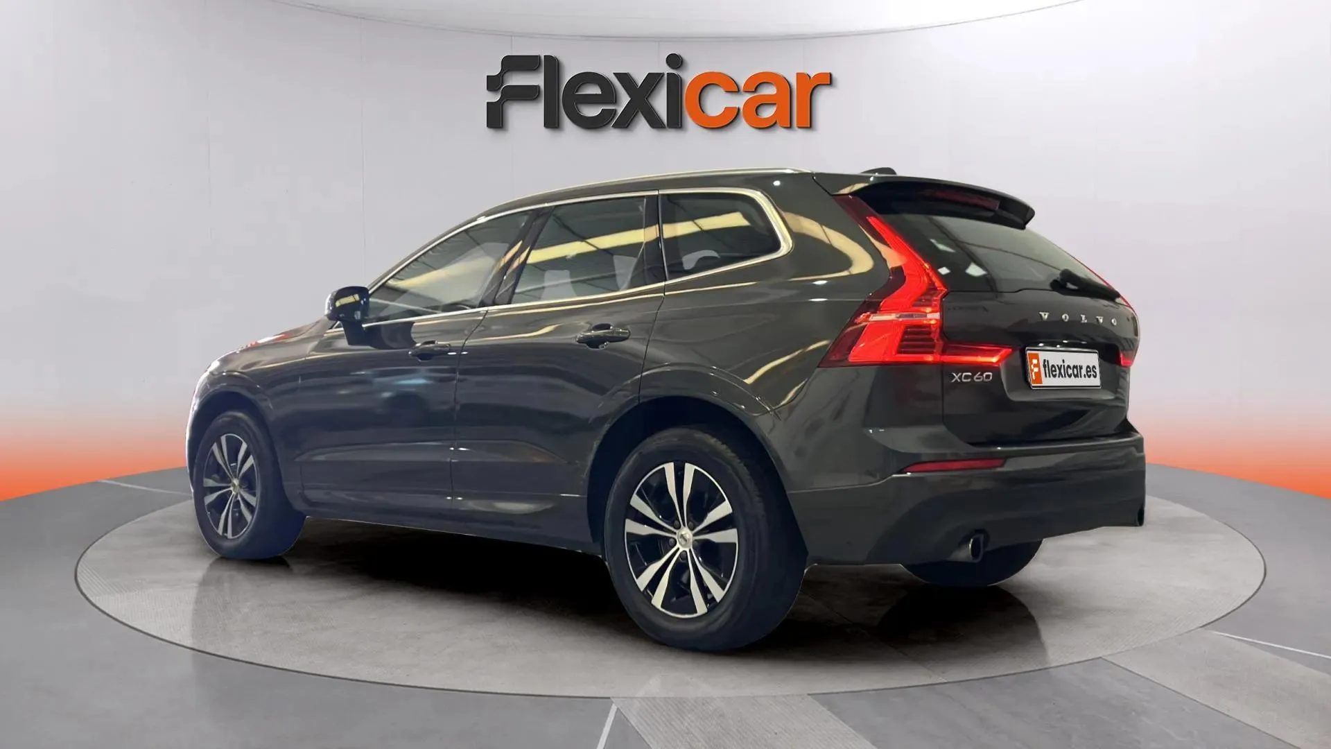 Volvo XC60 2.0 B4 D Momentum - foto 5