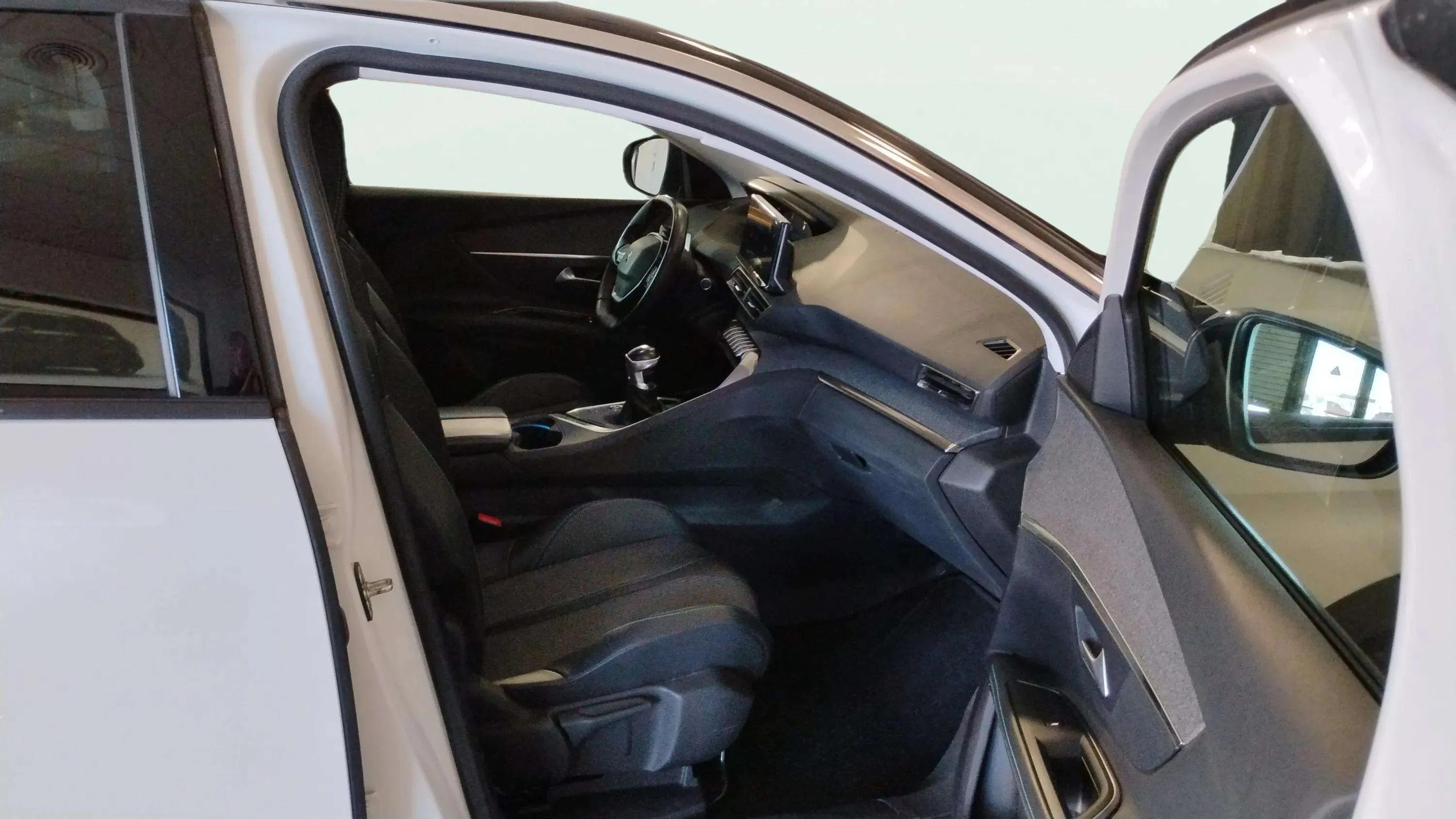 Peugeot 3008 1.5 BlueHDi Allure Pack - foto 17