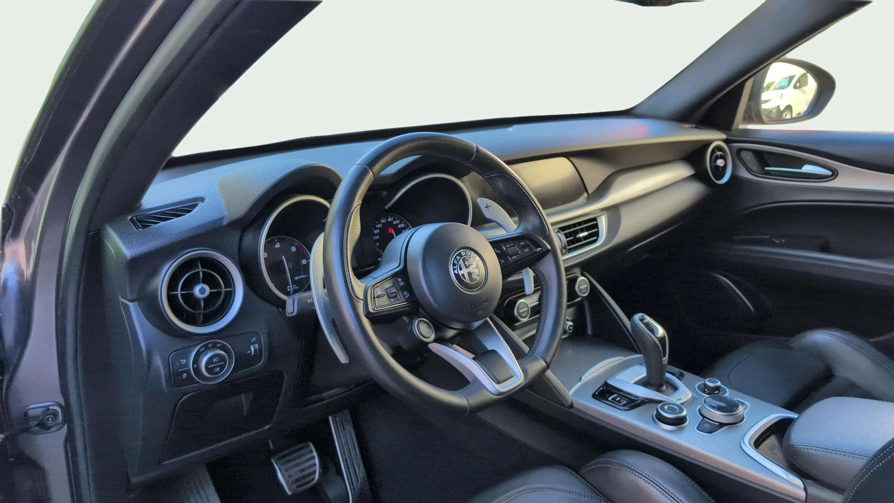 Alfa Romeo Stelvio 2.2 Diésel Veloce Q4 - foto 9