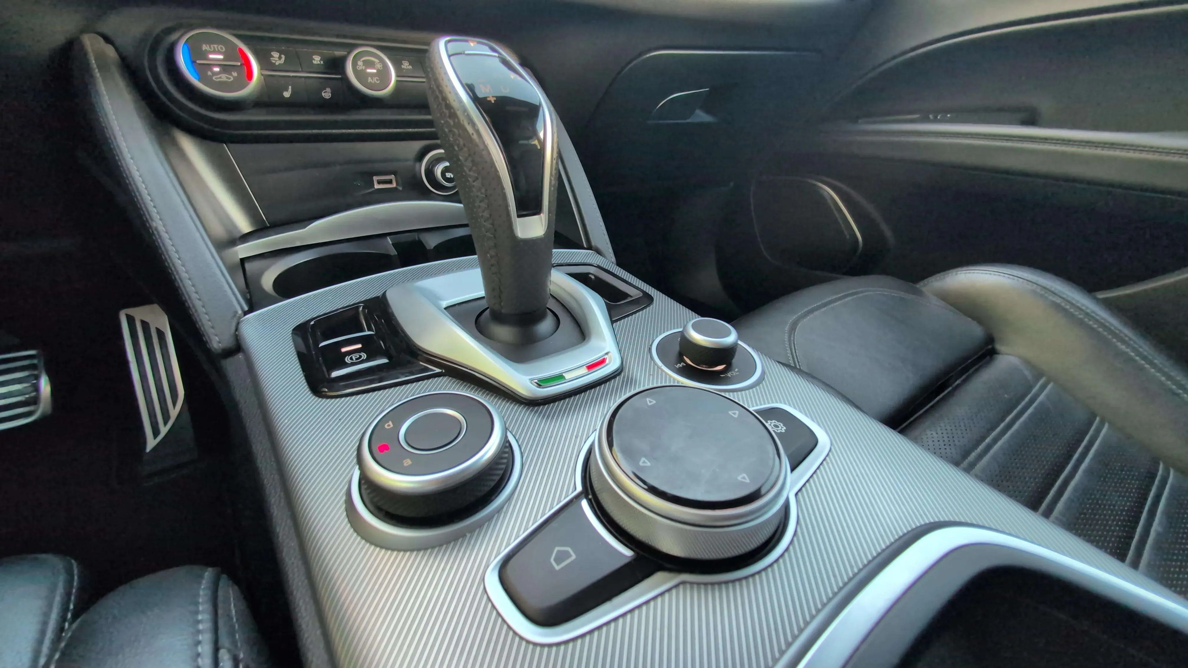 Alfa Romeo Stelvio 2.2 Diésel Veloce Q4 - foto 18