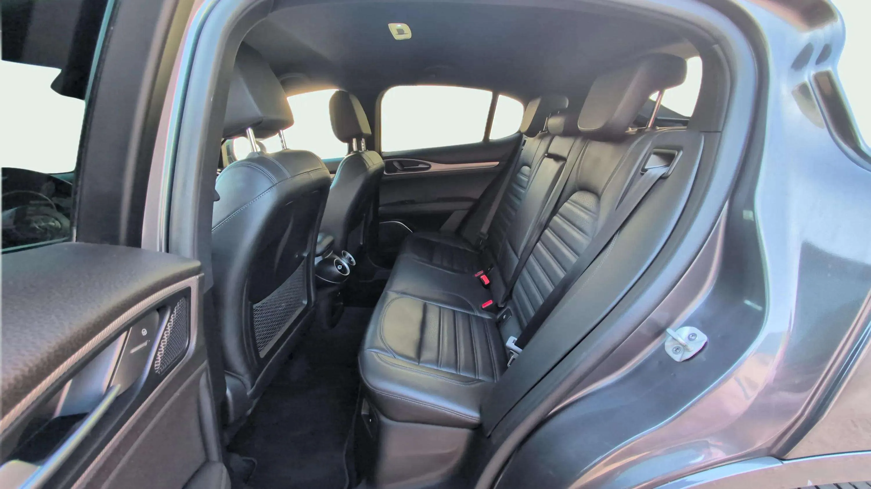 Alfa Romeo Stelvio 2.2 Diésel Veloce Q4 - foto 27
