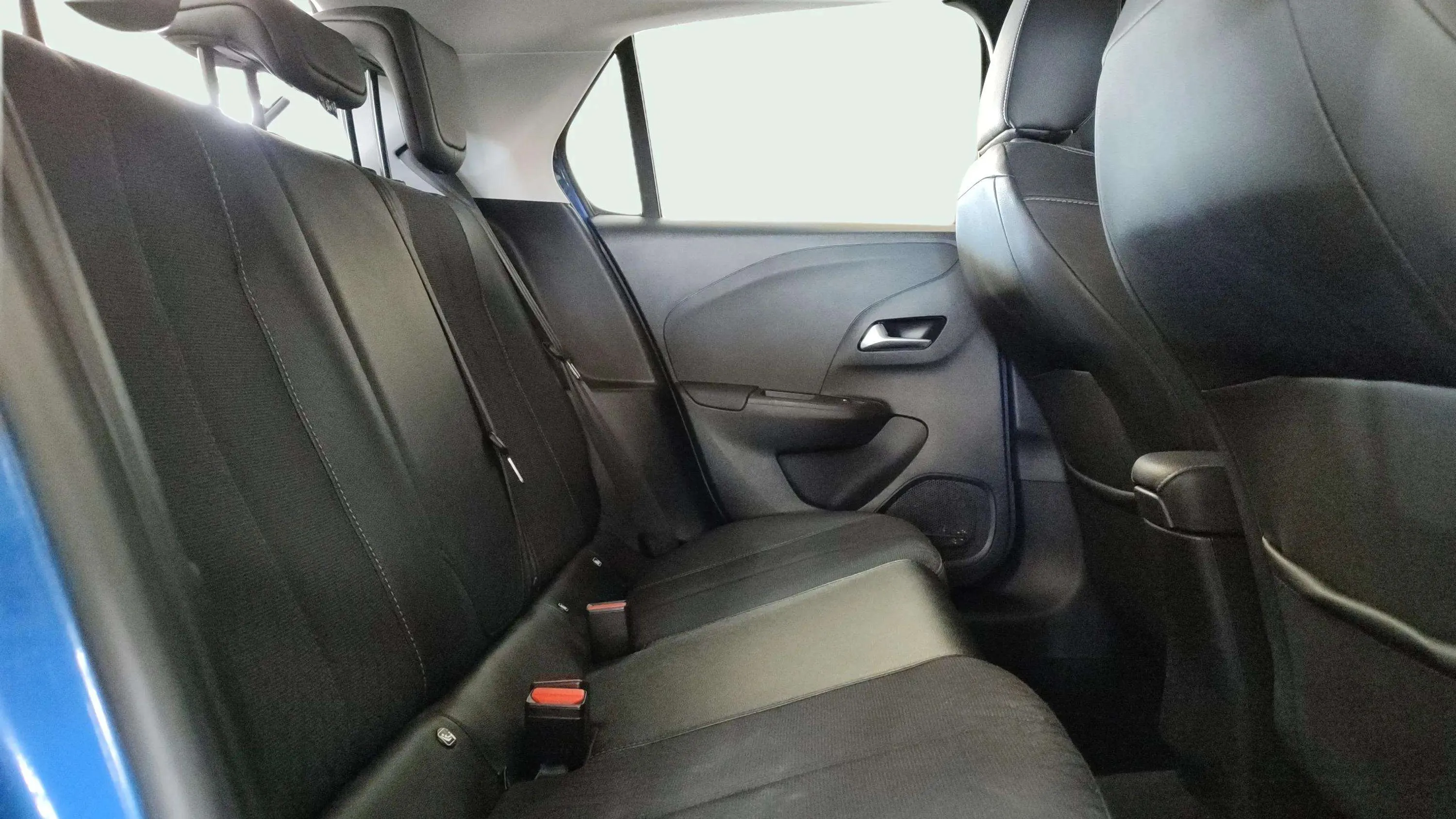 Opel Corsa 1.2T XHL Elegance - foto 21