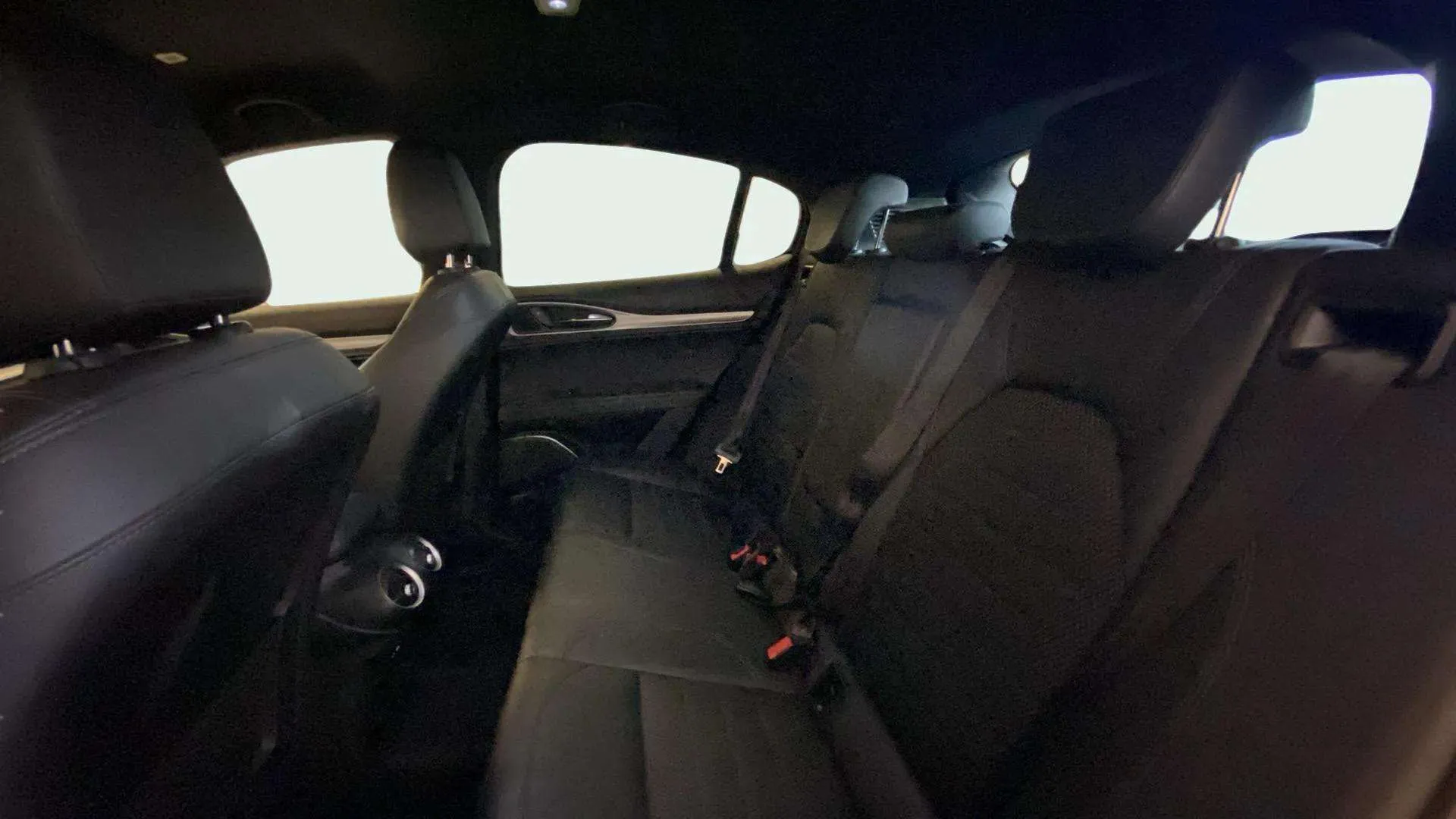 Alfa Romeo Stelvio 2.2 Diesel Sprint RWD - foto 16