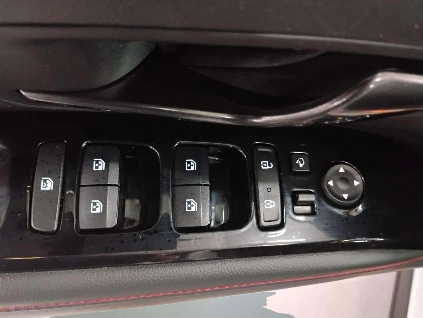 Hyundai Tucson 1.6 T-GDi 48V Maxx Safe - foto 26