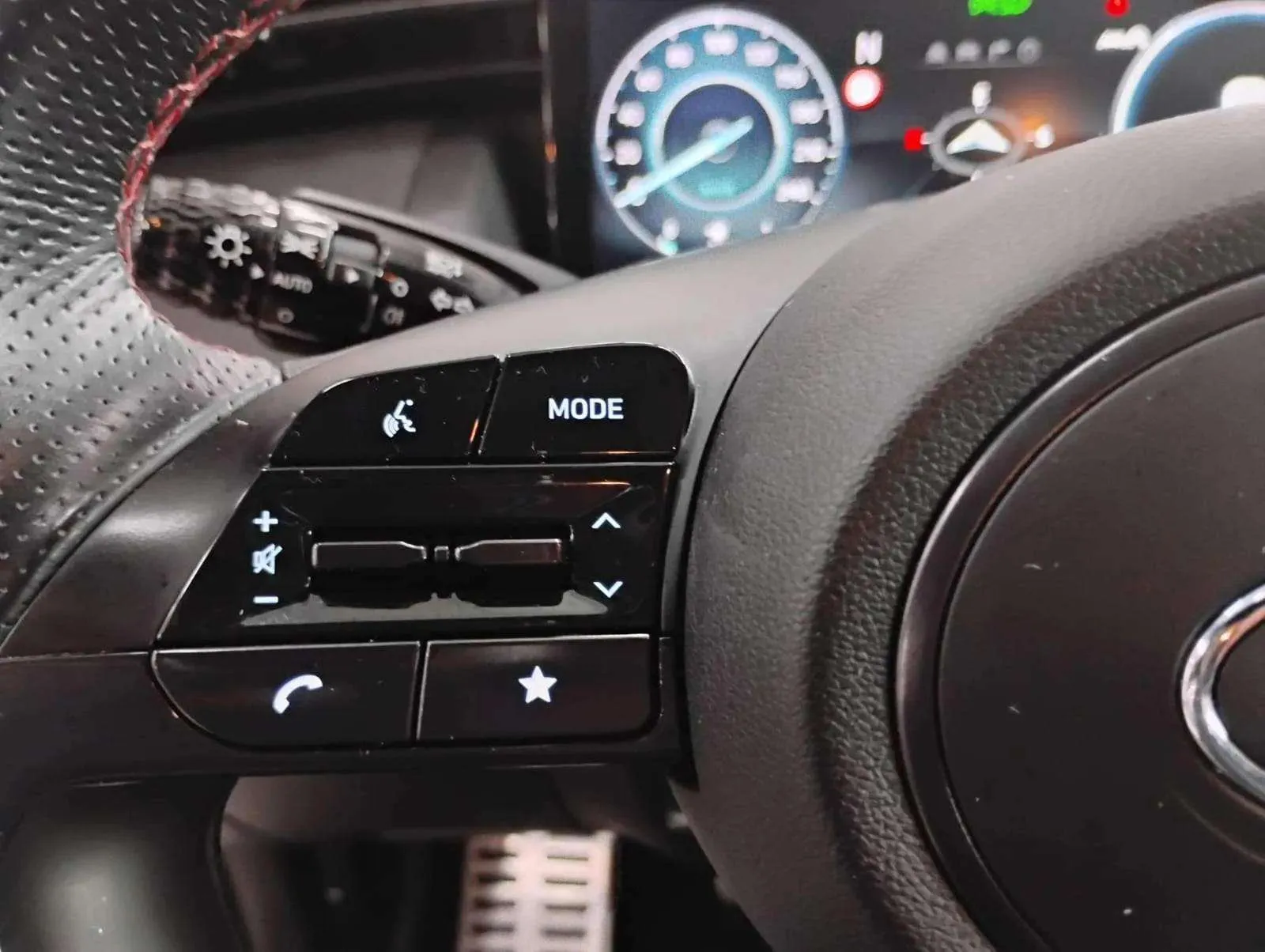 Hyundai Tucson 1.6 T-GDi 48V Maxx Safe - foto 17