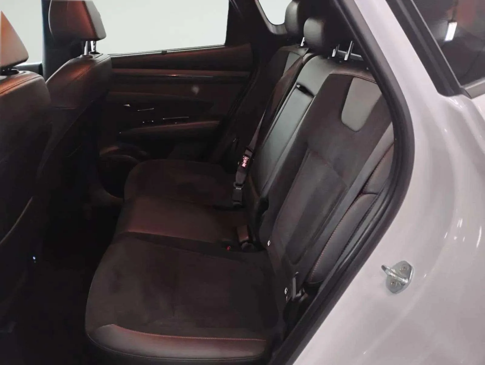 Hyundai Tucson 1.6 T-GDi 48V Maxx Safe - foto 31