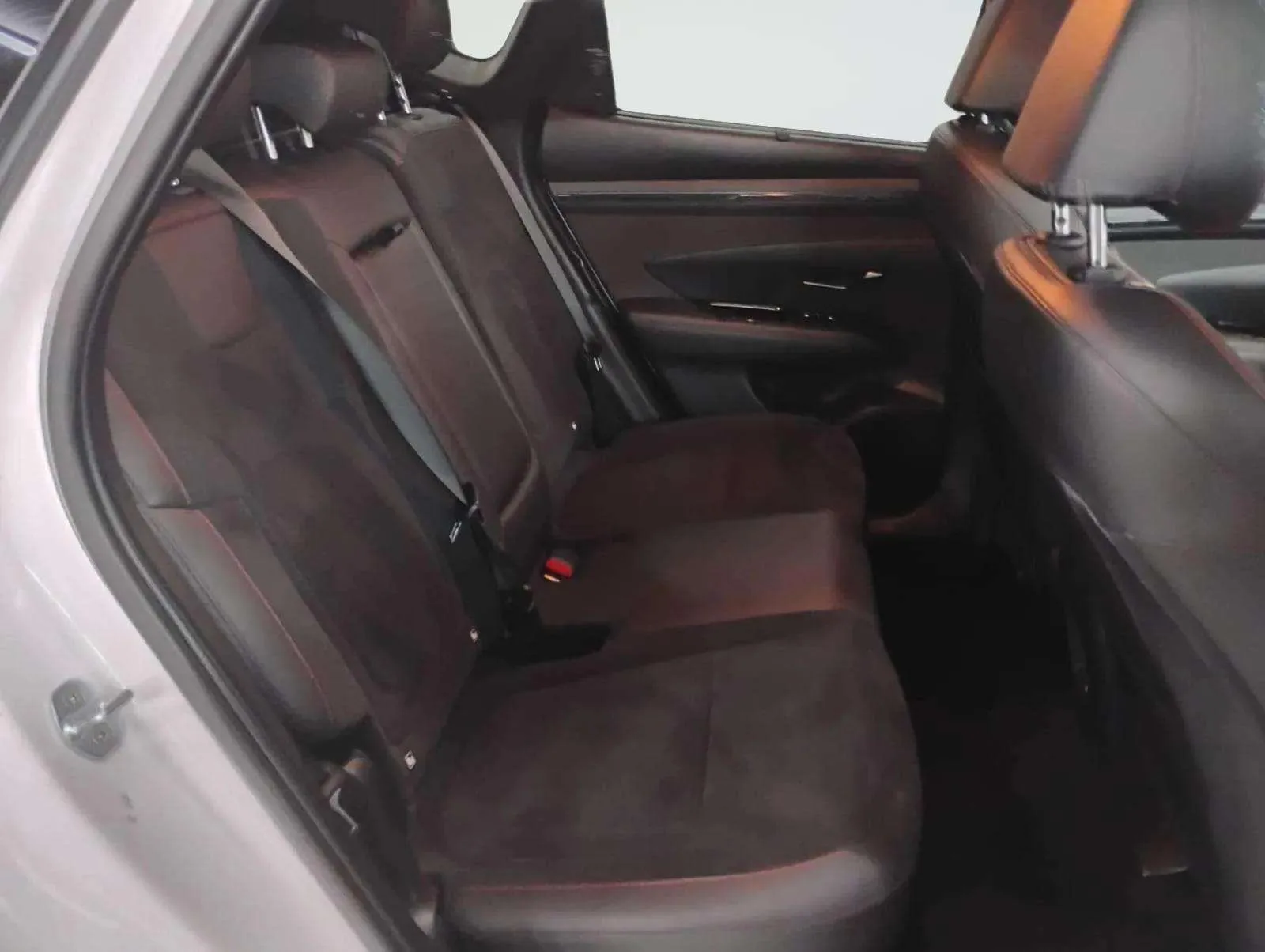 Hyundai Tucson 1.6 T-GDi 48V Maxx Safe - foto 32