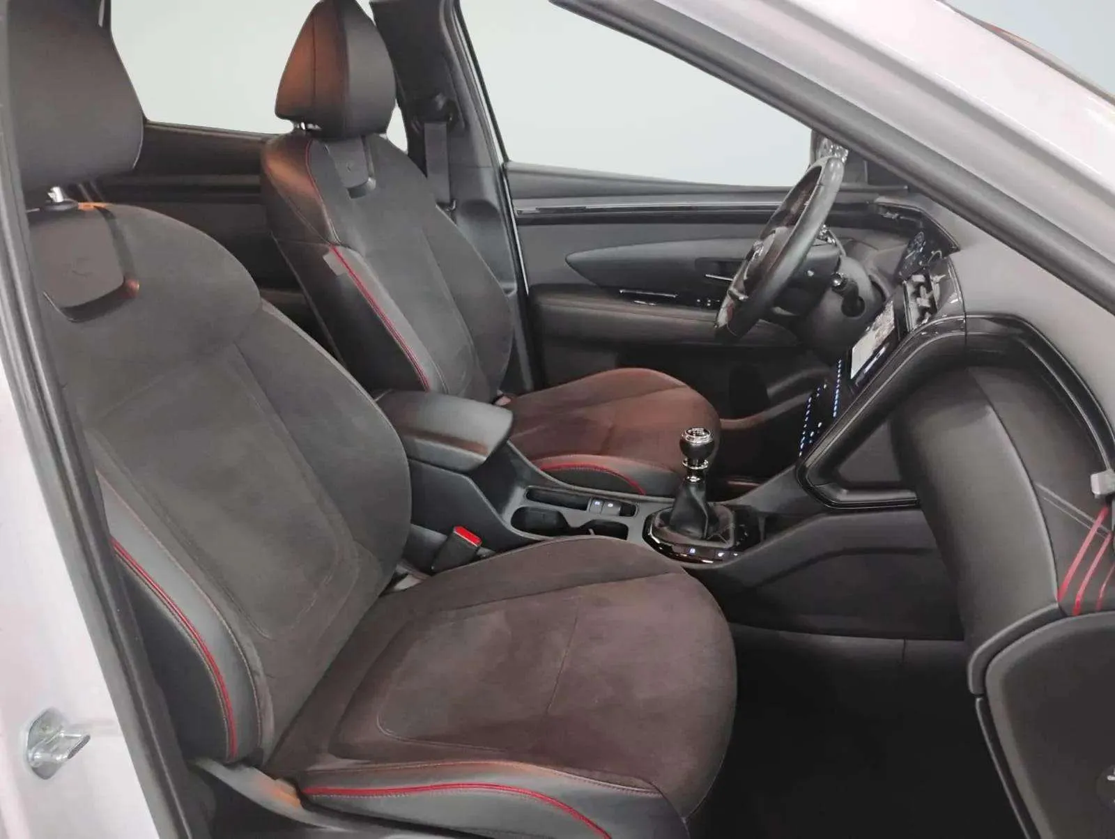 Hyundai Tucson 1.6 T-GDi 48V Maxx Safe - foto 30