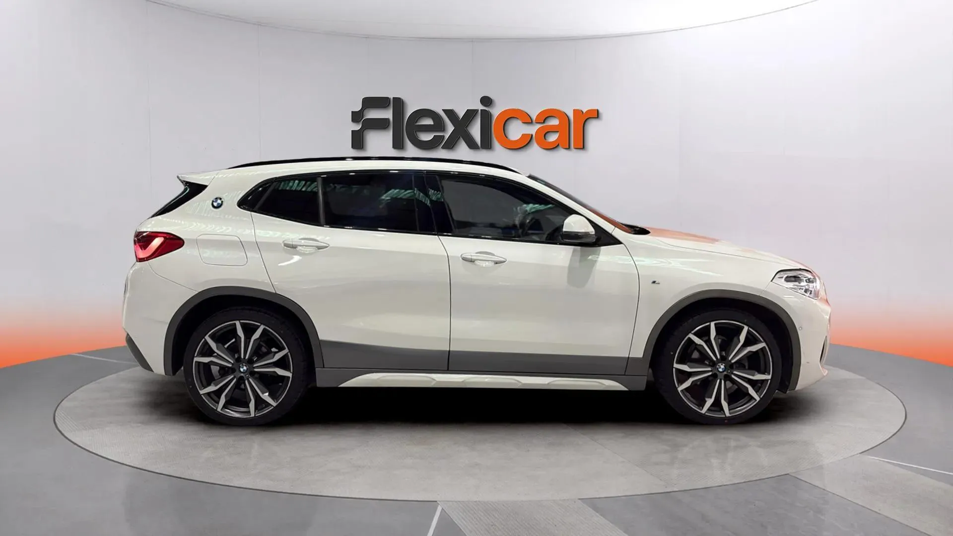 BMW X2 sDrive18i - foto 8
