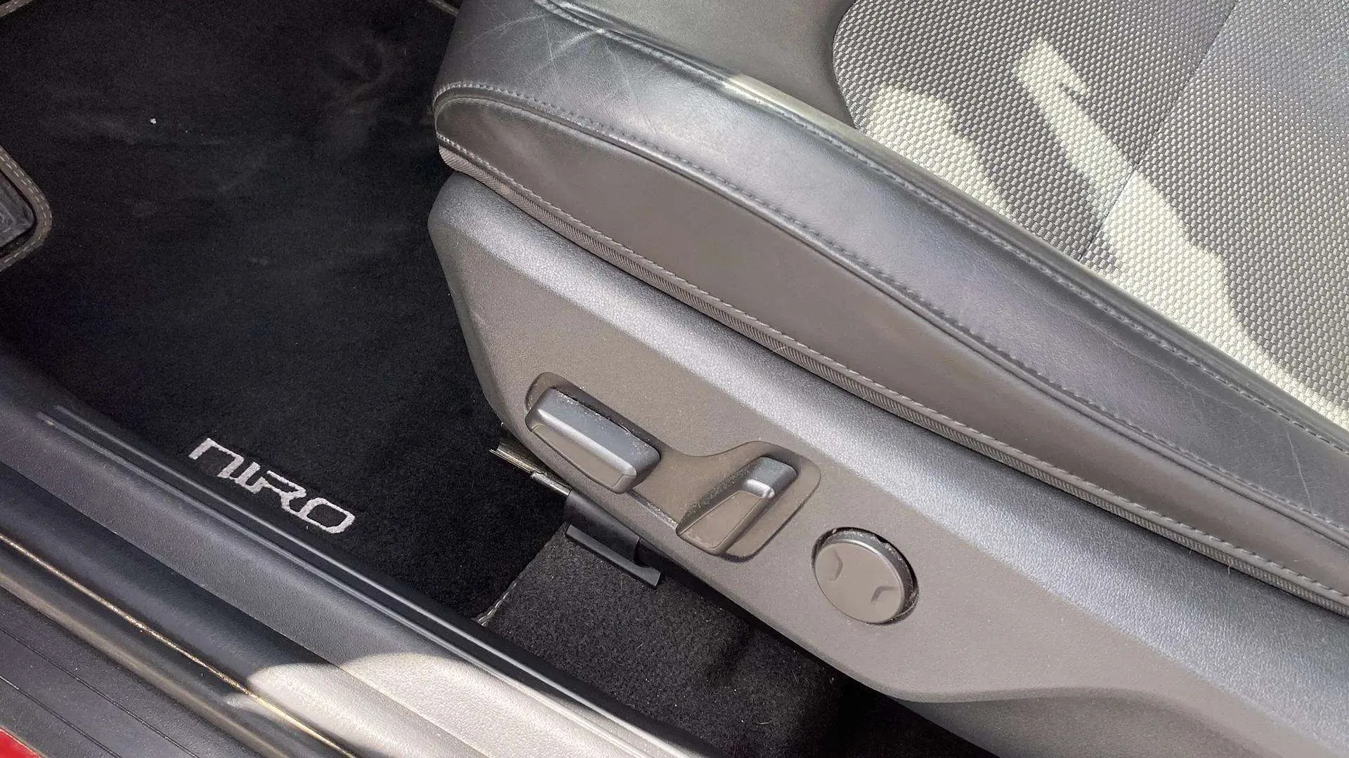 Kia Niro 1.6 GDi HEV Drive - foto 19