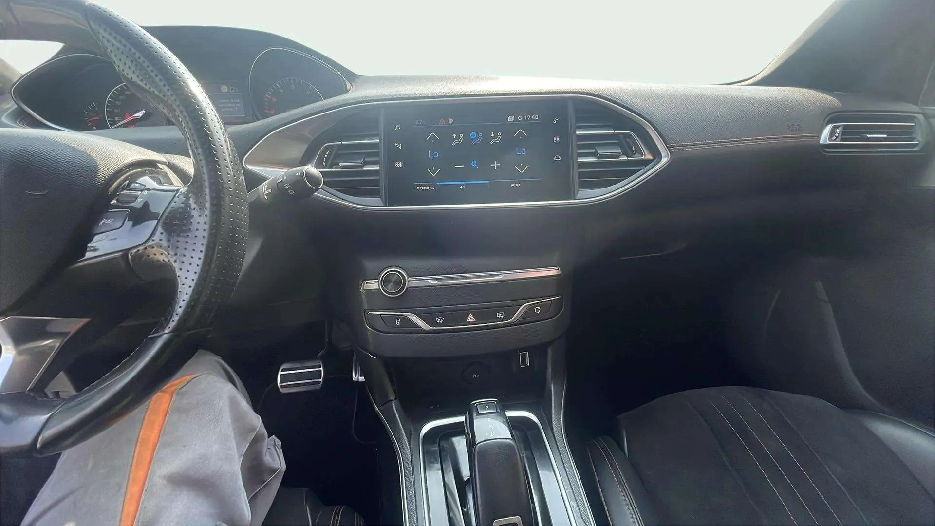 Peugeot 308 GT BlueHDi - foto 9