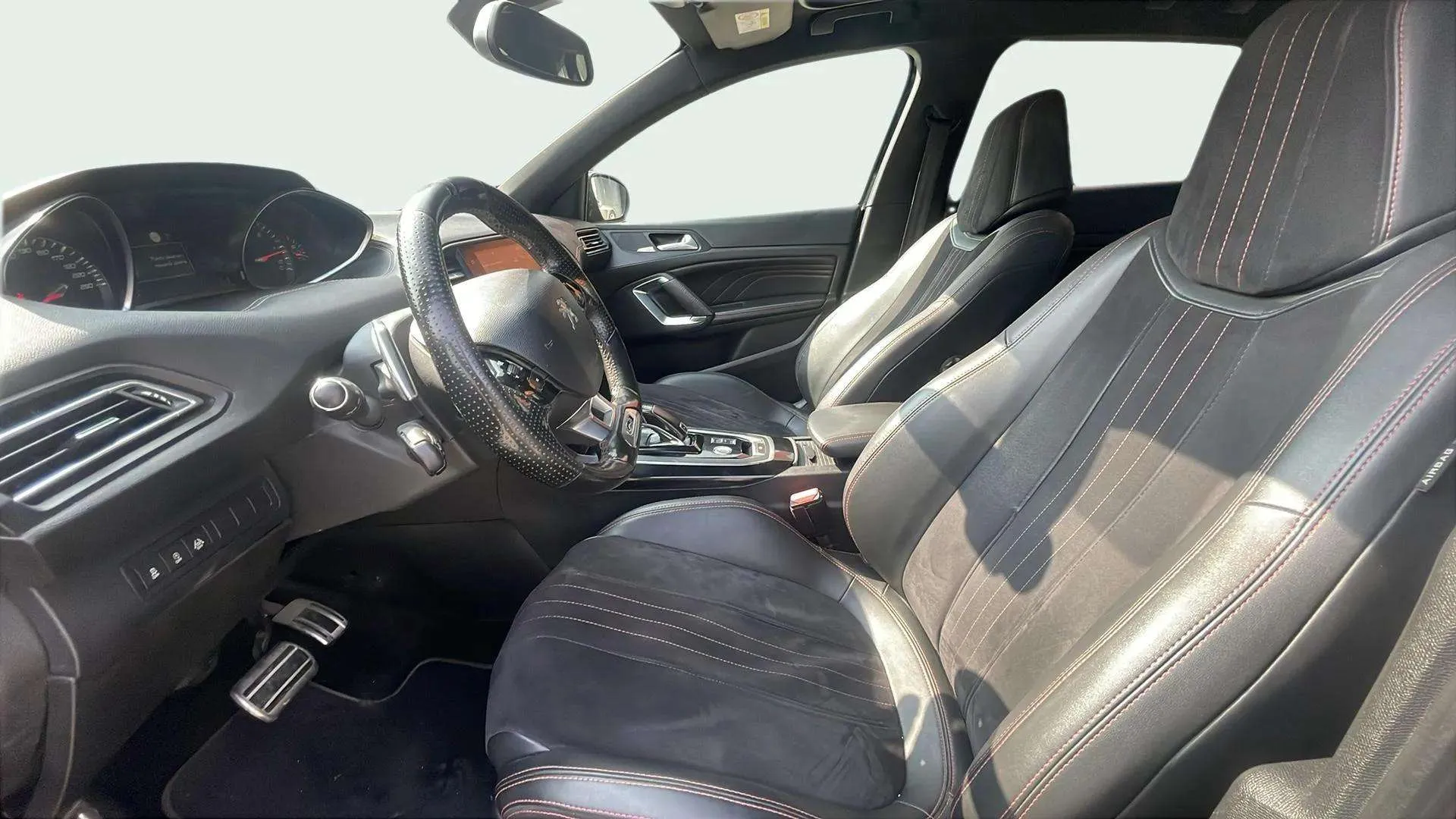 Peugeot 308 GT BlueHDi - foto 12
