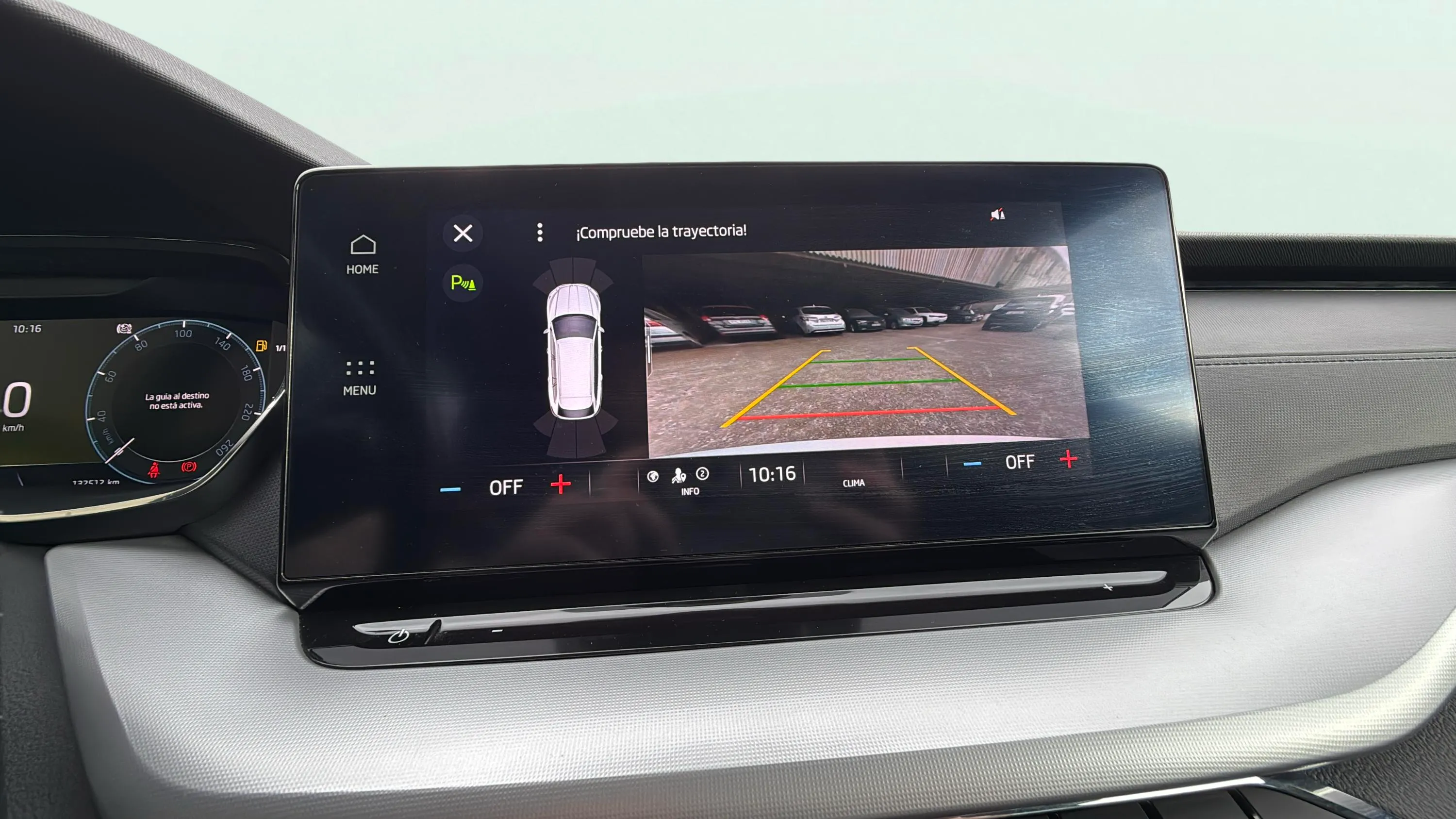 Škoda Octavia 2.0 TDI DSG Ambition - foto 12