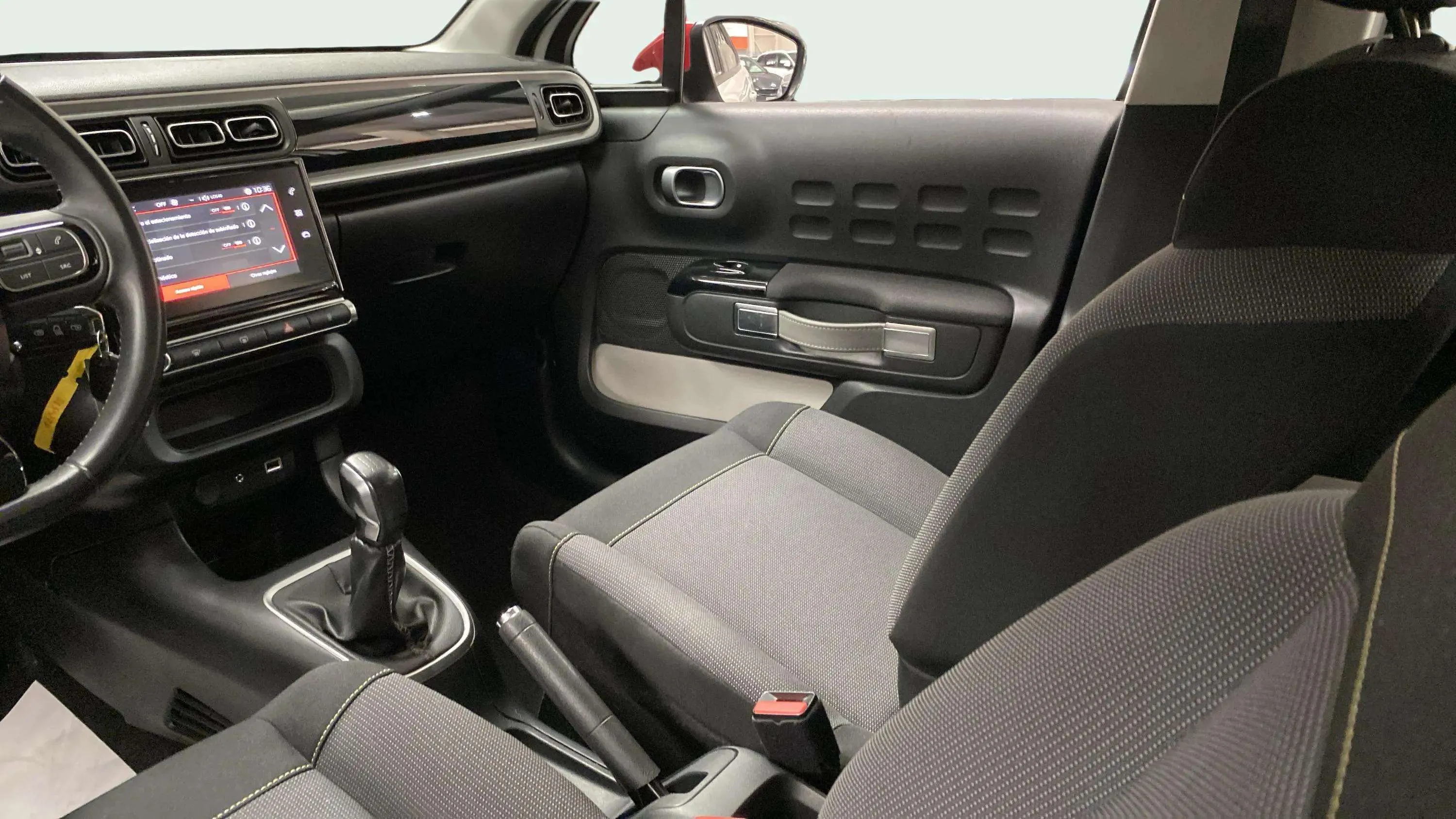 Citroën C3 PureTech Shine - foto 32