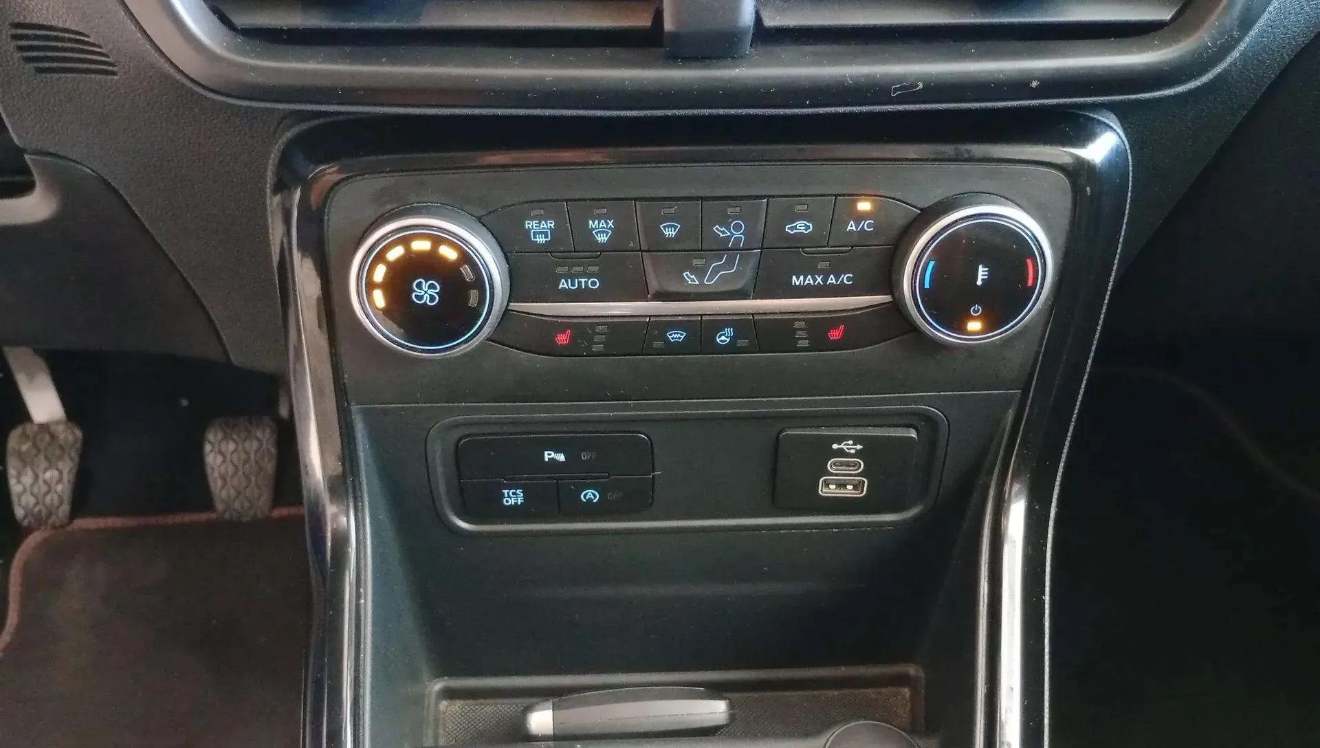 Ford EcoSport 1.0T EcoBoost ST Line - foto 14