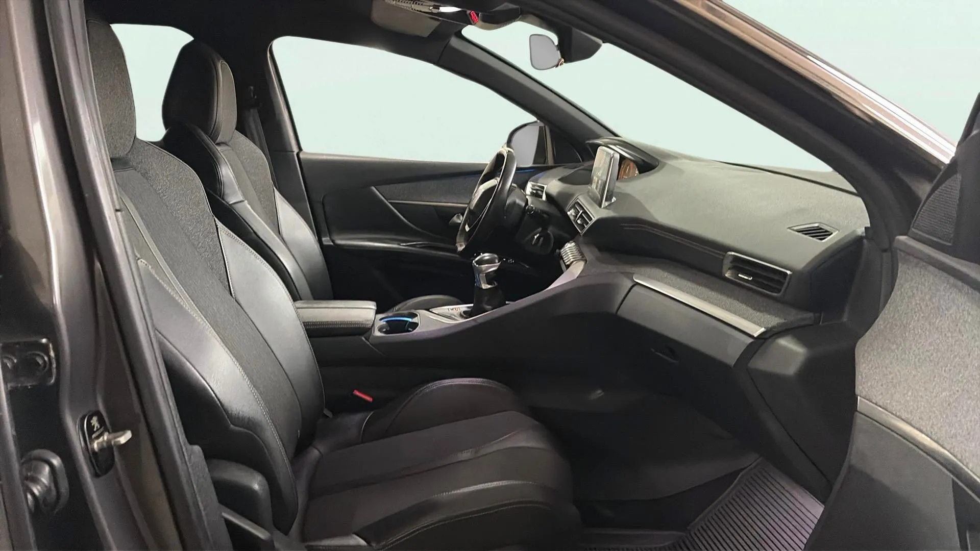 Peugeot 3008 1.5L BlueHDi GT Line - foto 12