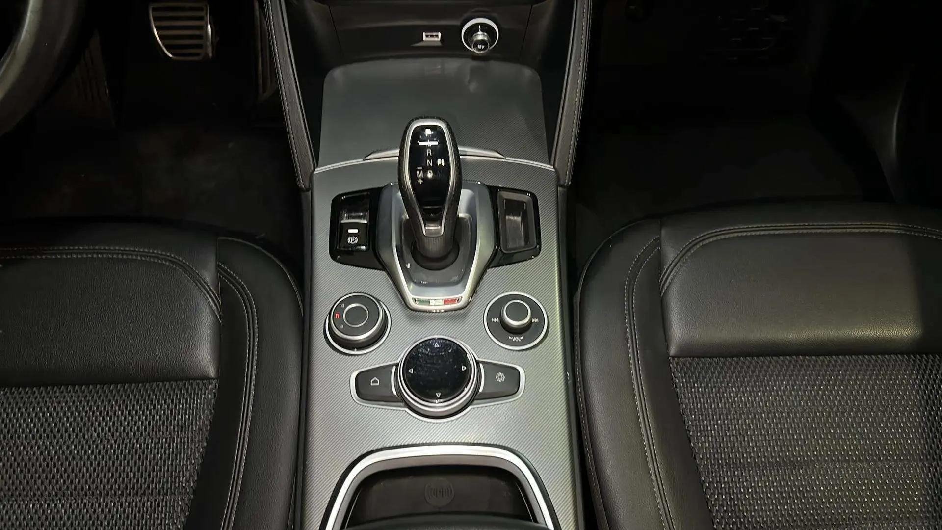 Alfa Romeo Stelvio 2.2 Diesel Sprint RWD - foto 16