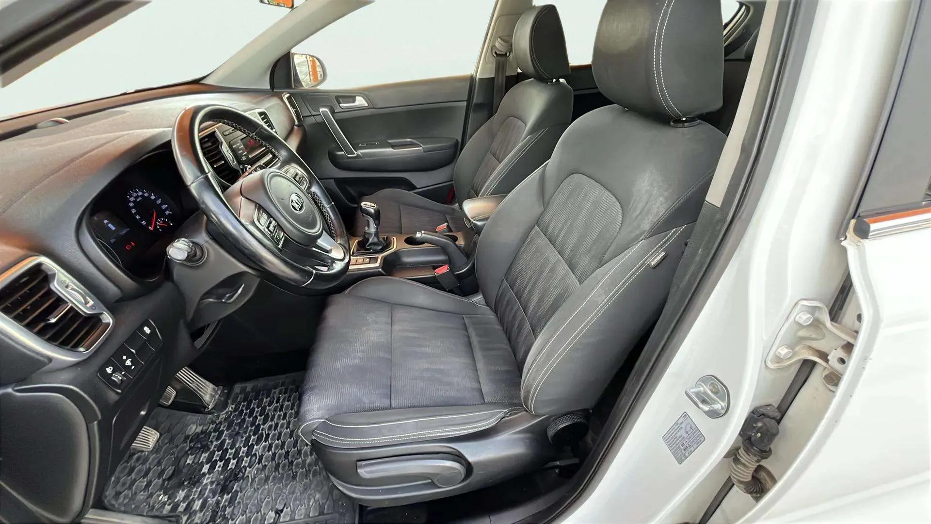 Kia Sportage 1.7 CRDi VGT Emotion 4x2 Eco-Dynam - foto 13