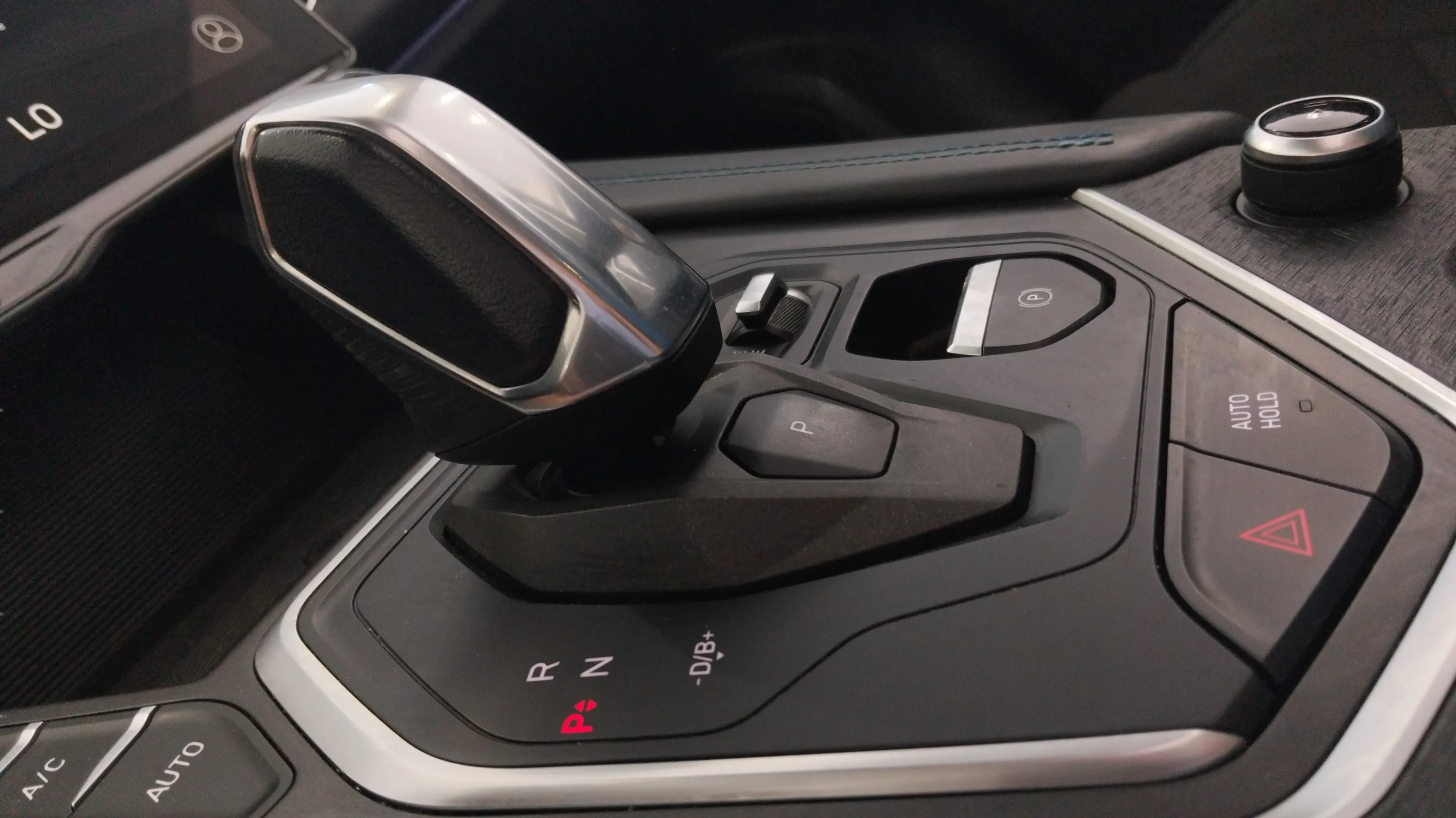 Lynk & Co 01 1.5 PHEV 3. - foto 15