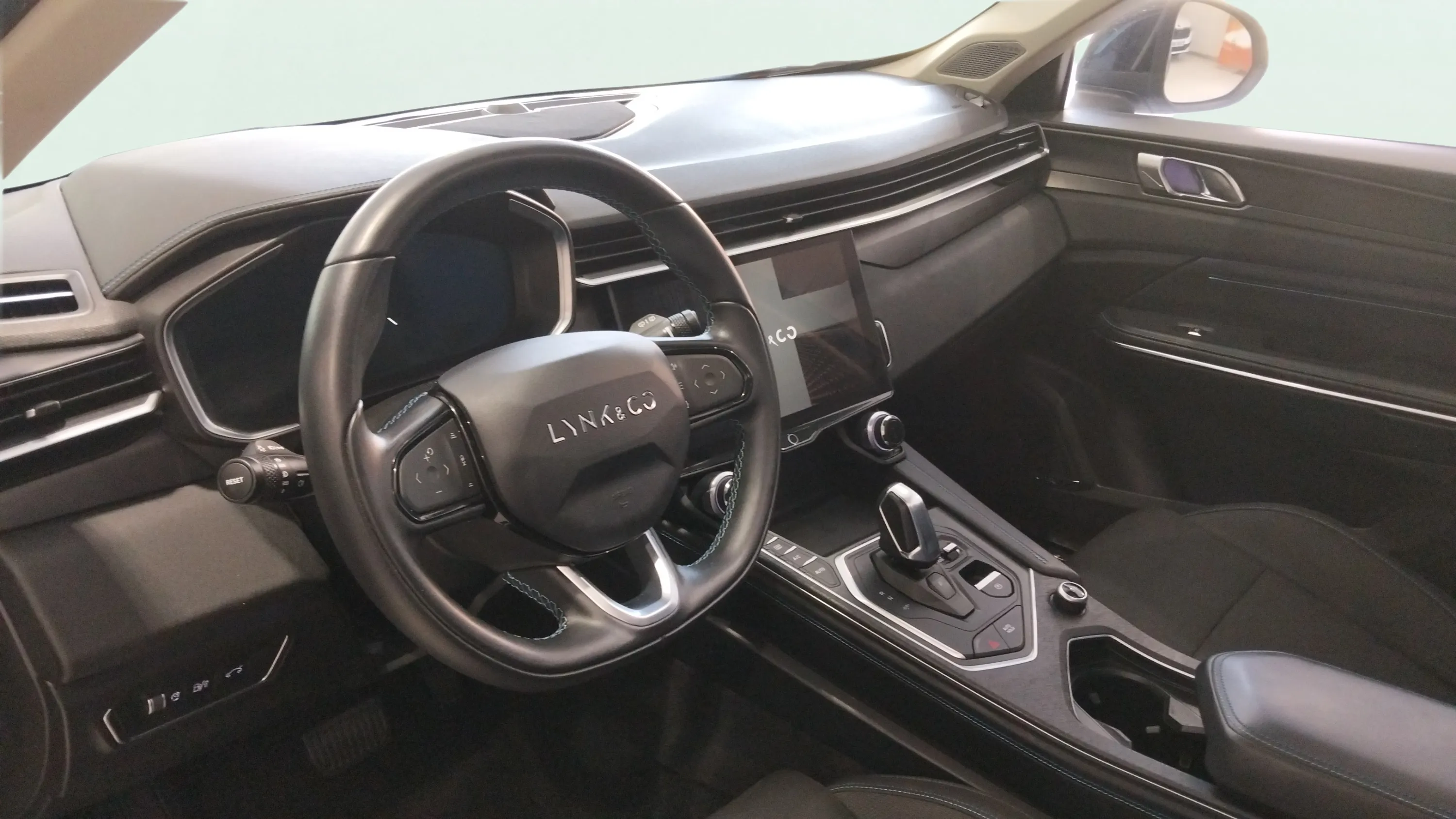 Lynk & Co 01 1.5 PHEV 3. - foto 7